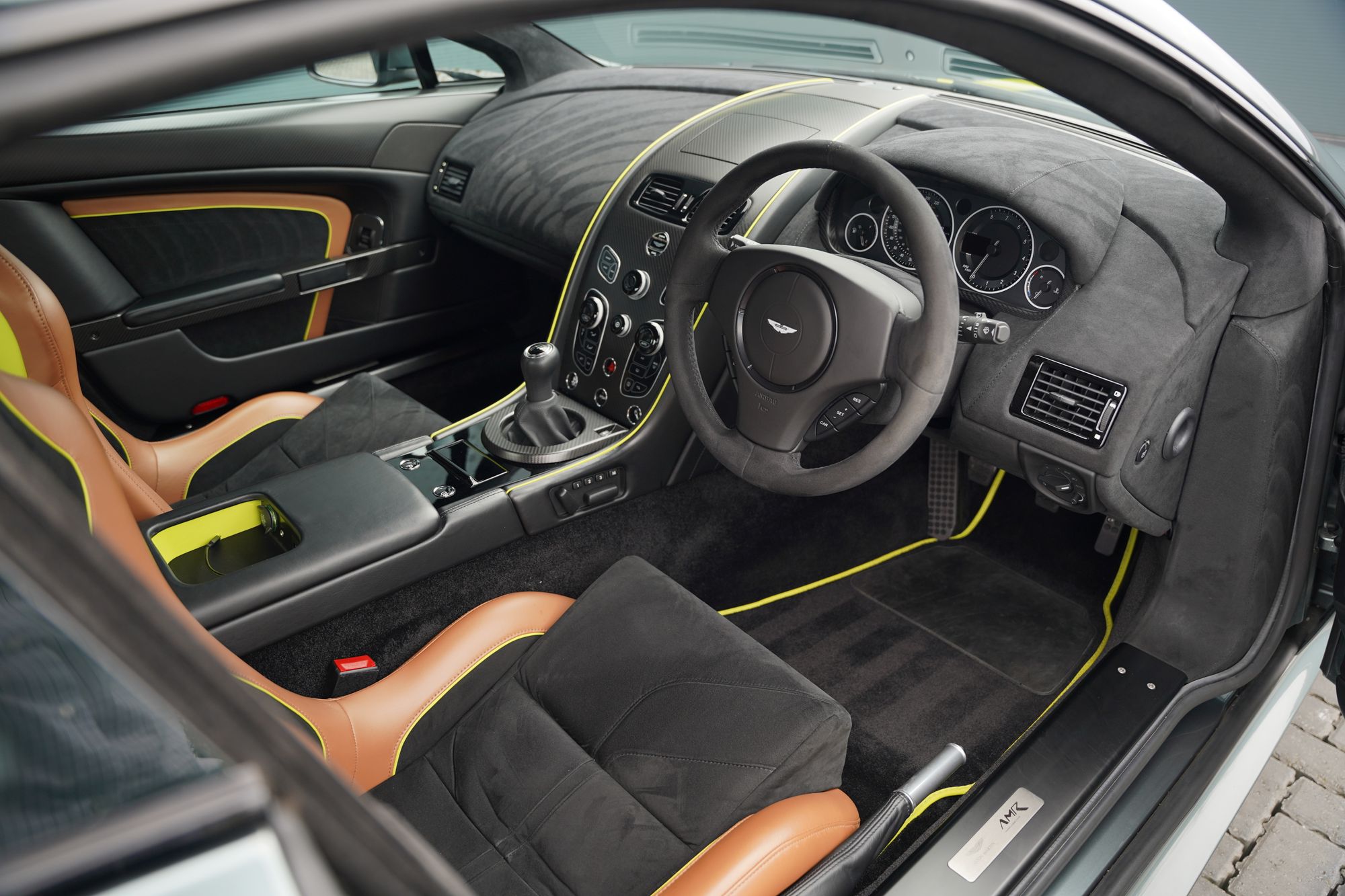 2017 Aston Martin V12 Vantage AMR