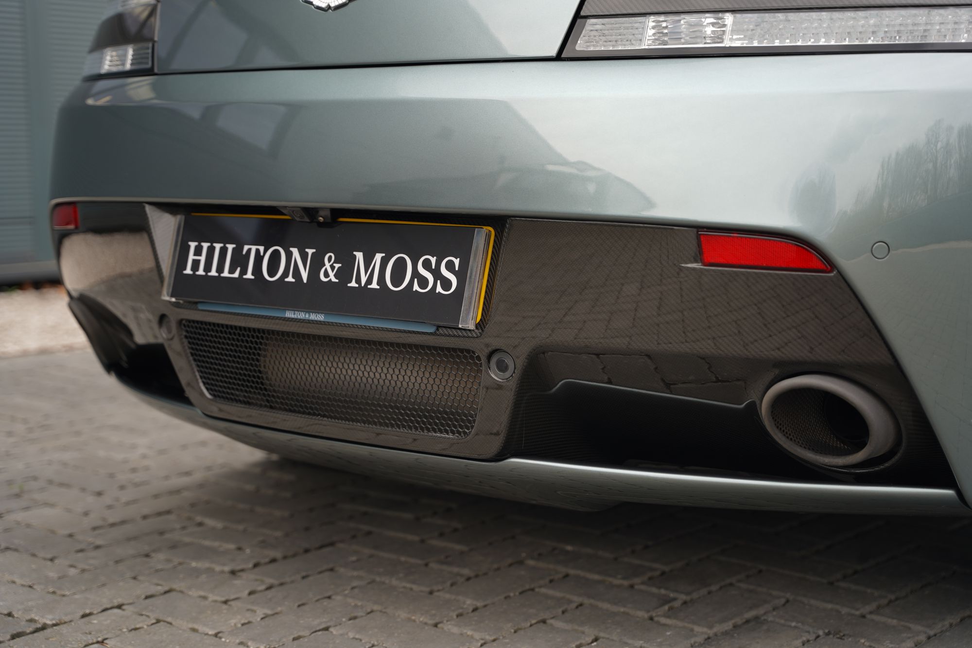 2017 Aston Martin V12 Vantage AMR