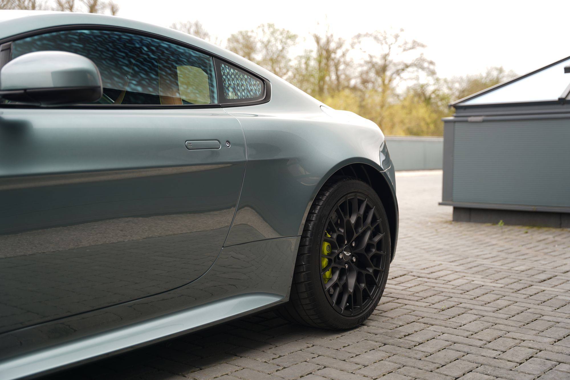 2017 Aston Martin V12 Vantage AMR