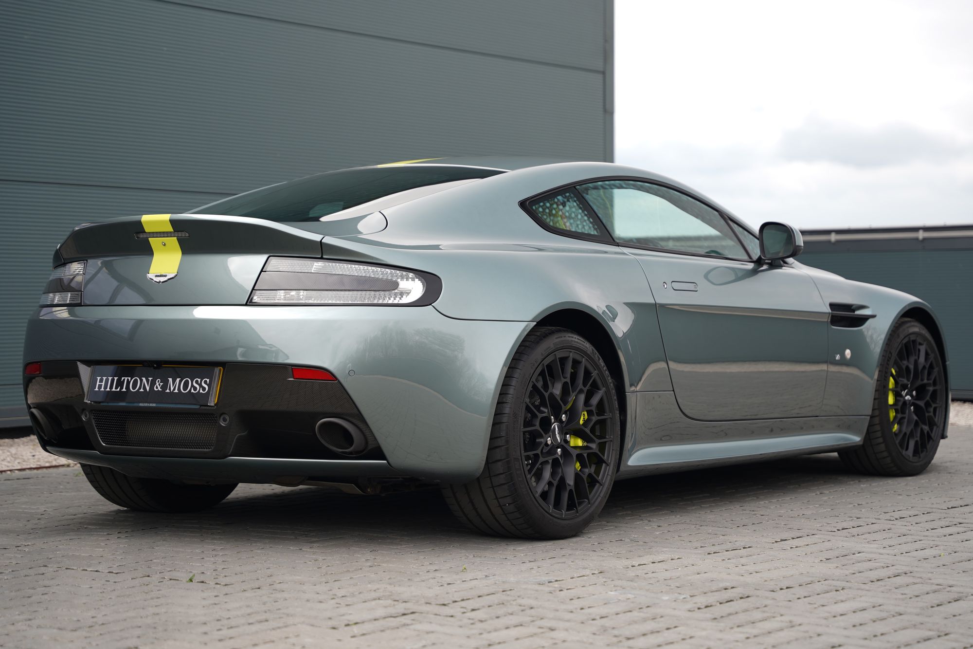 2017 Aston Martin V12 Vantage AMR