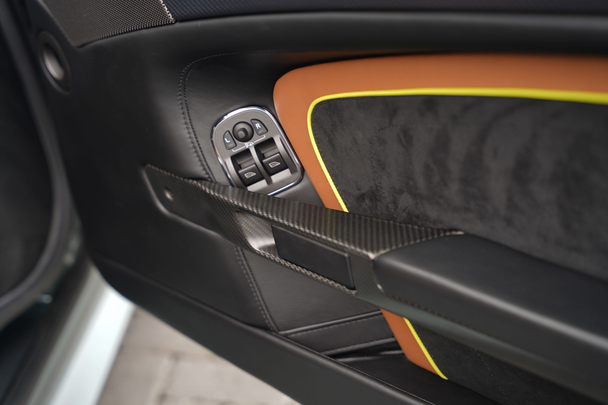 2017 Aston Martin V12 Vantage AMR