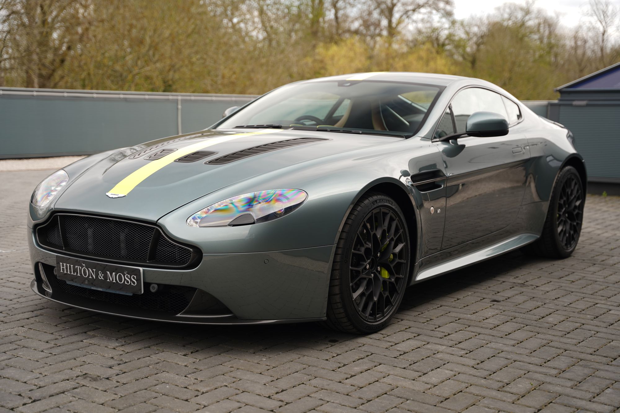 2017 Aston Martin V12 Vantage AMR