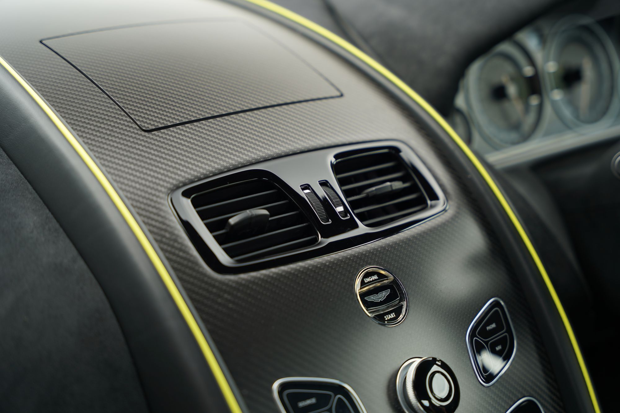 2017 Aston Martin V12 Vantage AMR