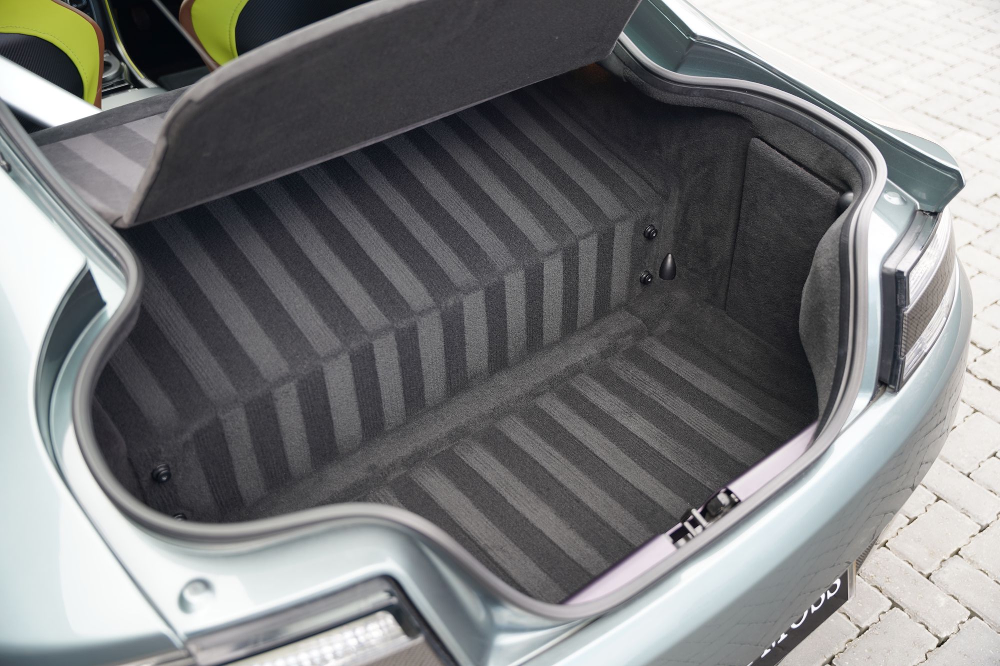 2017 Aston Martin V12 Vantage AMR