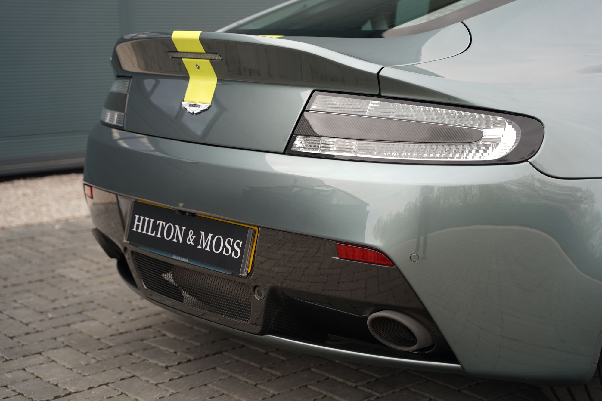 2017 Aston Martin V12 Vantage AMR