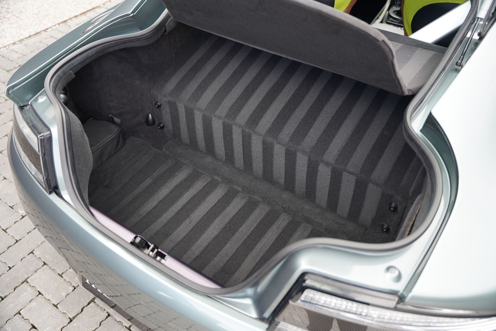 2017 Aston Martin V12 Vantage AMR