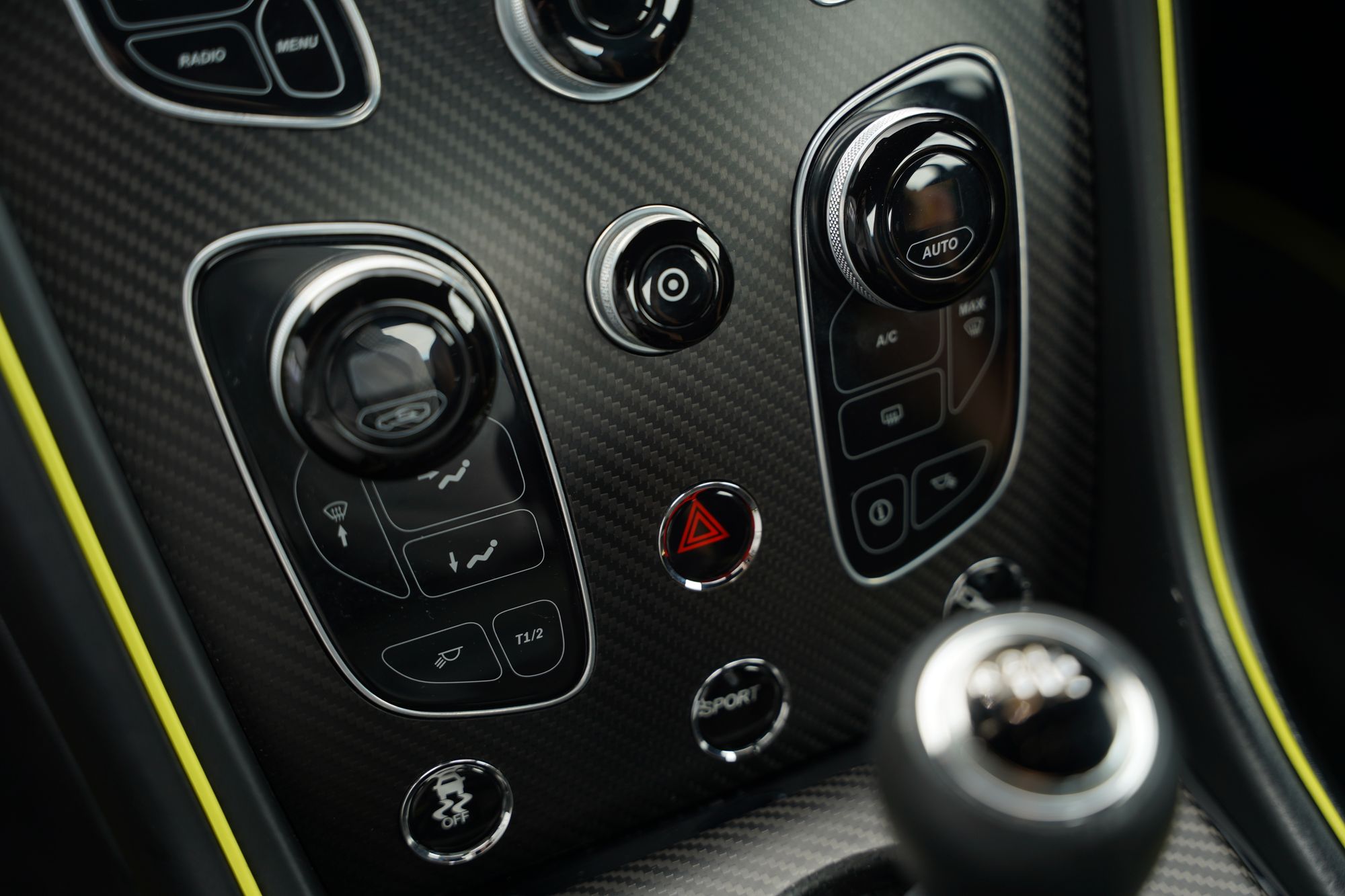 2017 Aston Martin V12 Vantage AMR