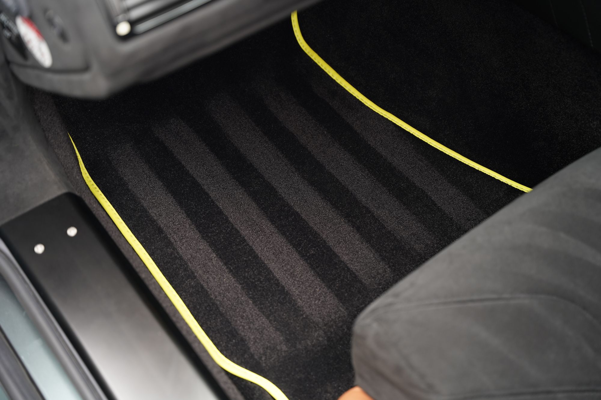 2017 Aston Martin V12 Vantage AMR