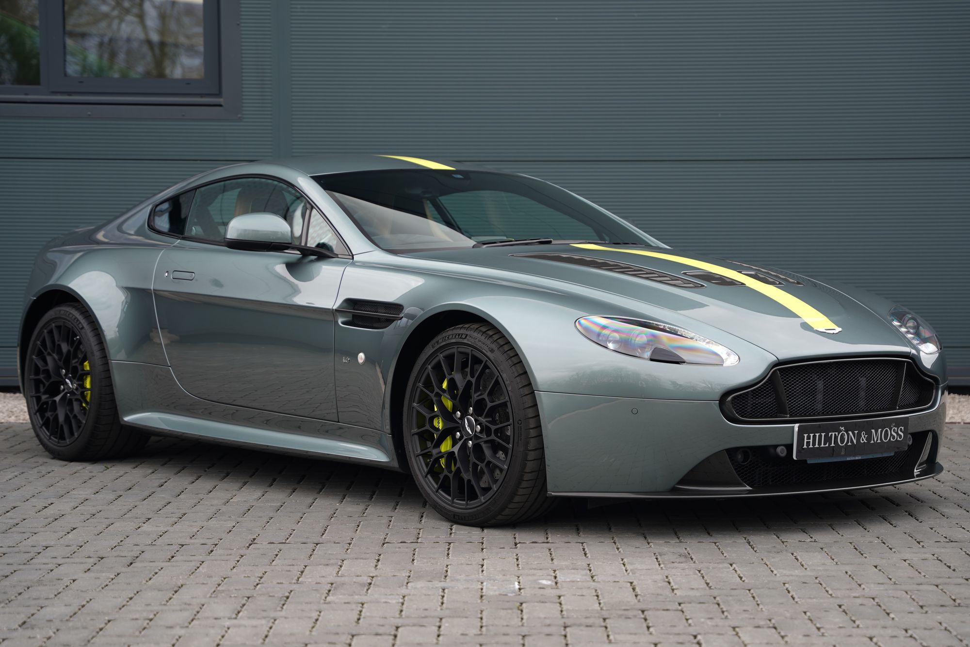 2017 Aston Martin V12 Vantage AMR