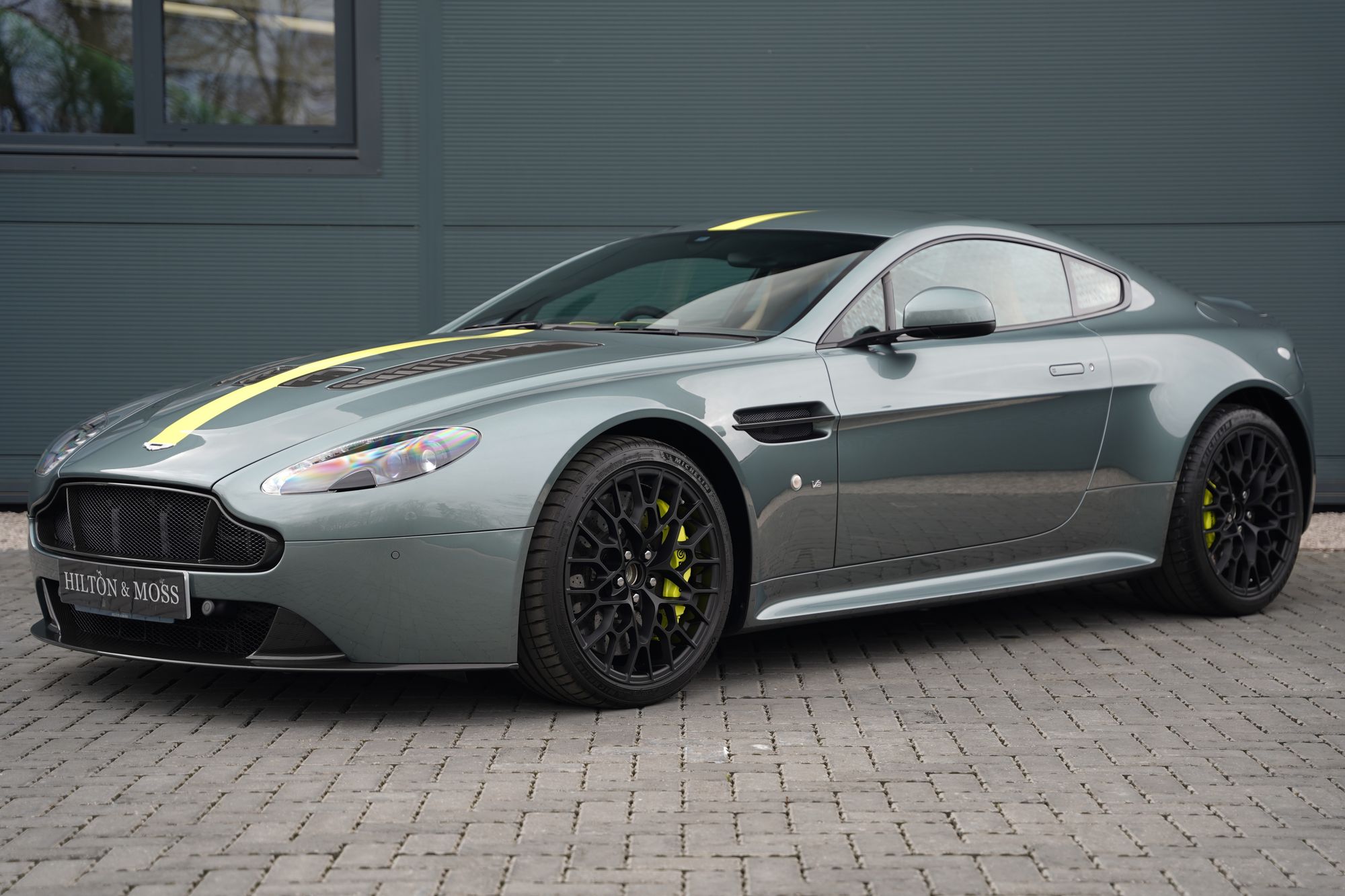 2017 Aston Martin V12 Vantage AMR