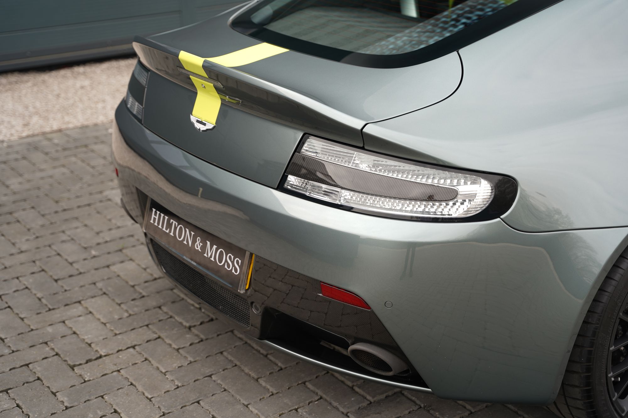 2017 Aston Martin V12 Vantage AMR