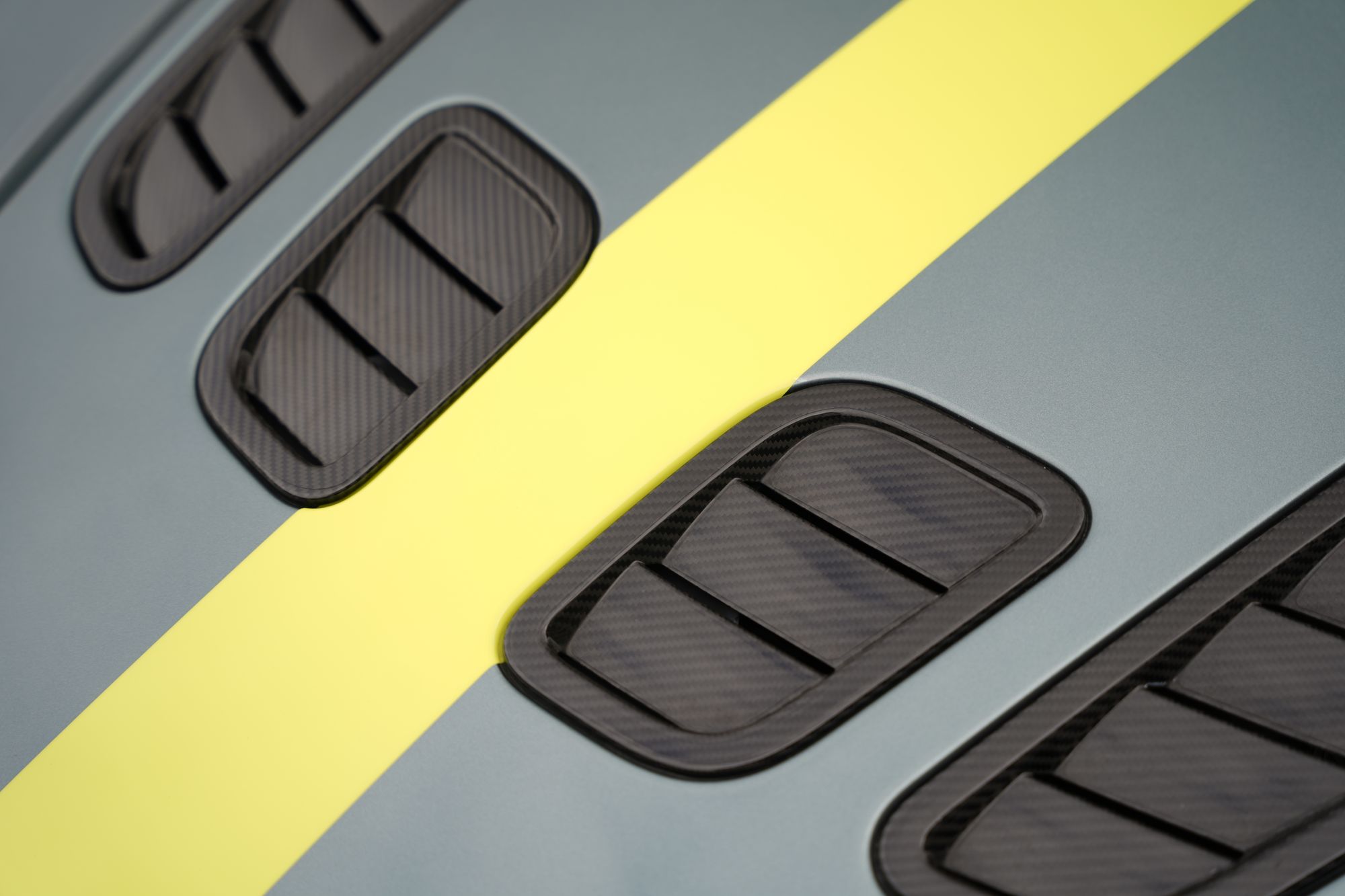 2017 Aston Martin V12 Vantage AMR