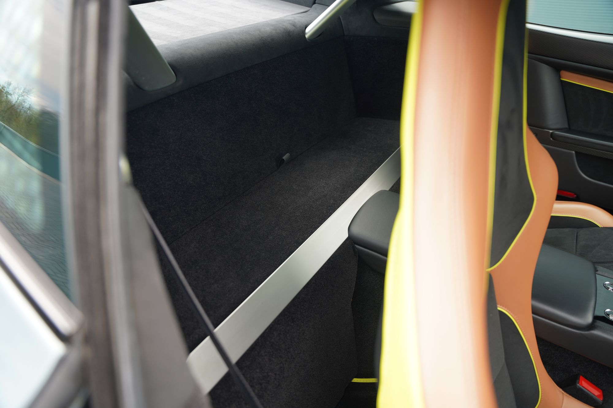 2017 Aston Martin V12 Vantage AMR