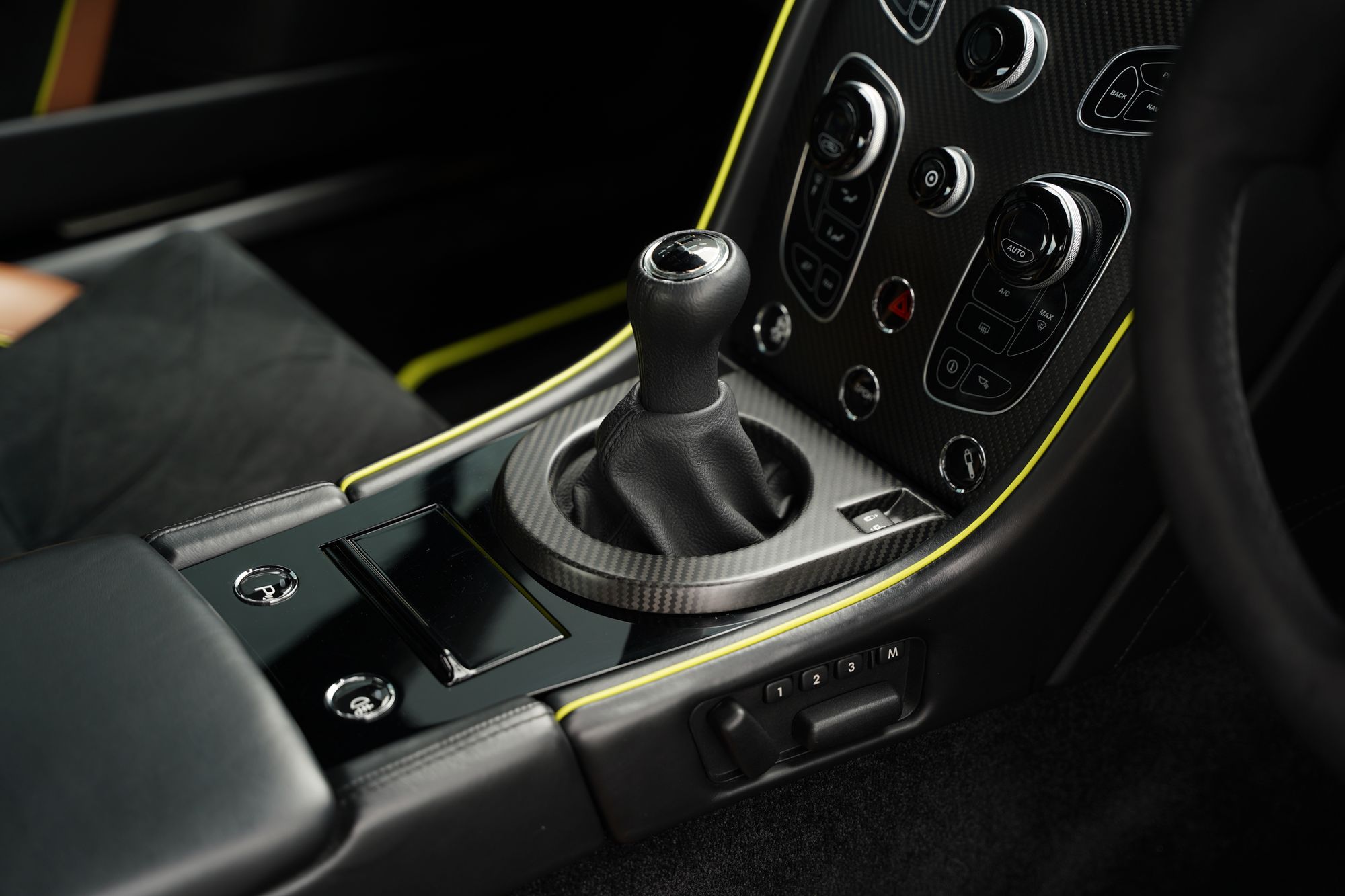 2017 Aston Martin V12 Vantage AMR