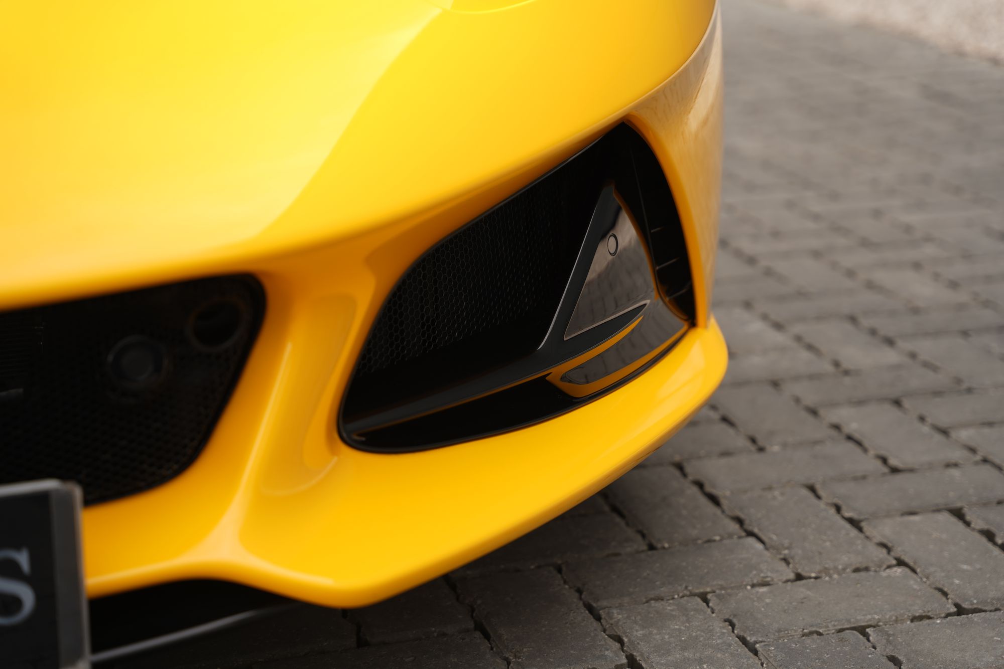 2023 Lotus Emira V6 First Edition