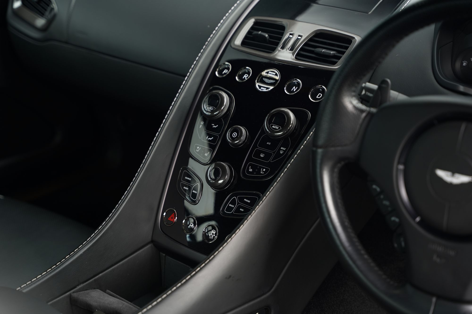 2014 Aston Martin Vanquish Coupe