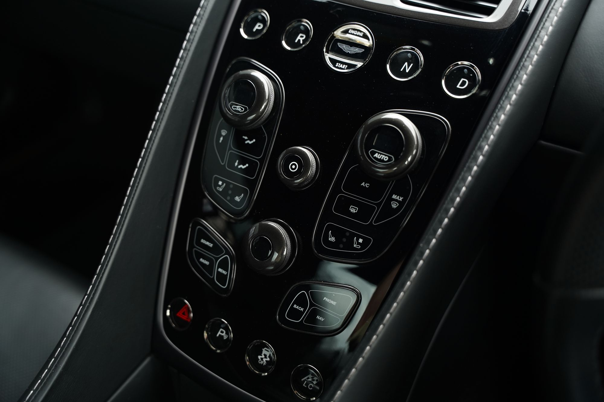 2014 Aston Martin Vanquish Coupe