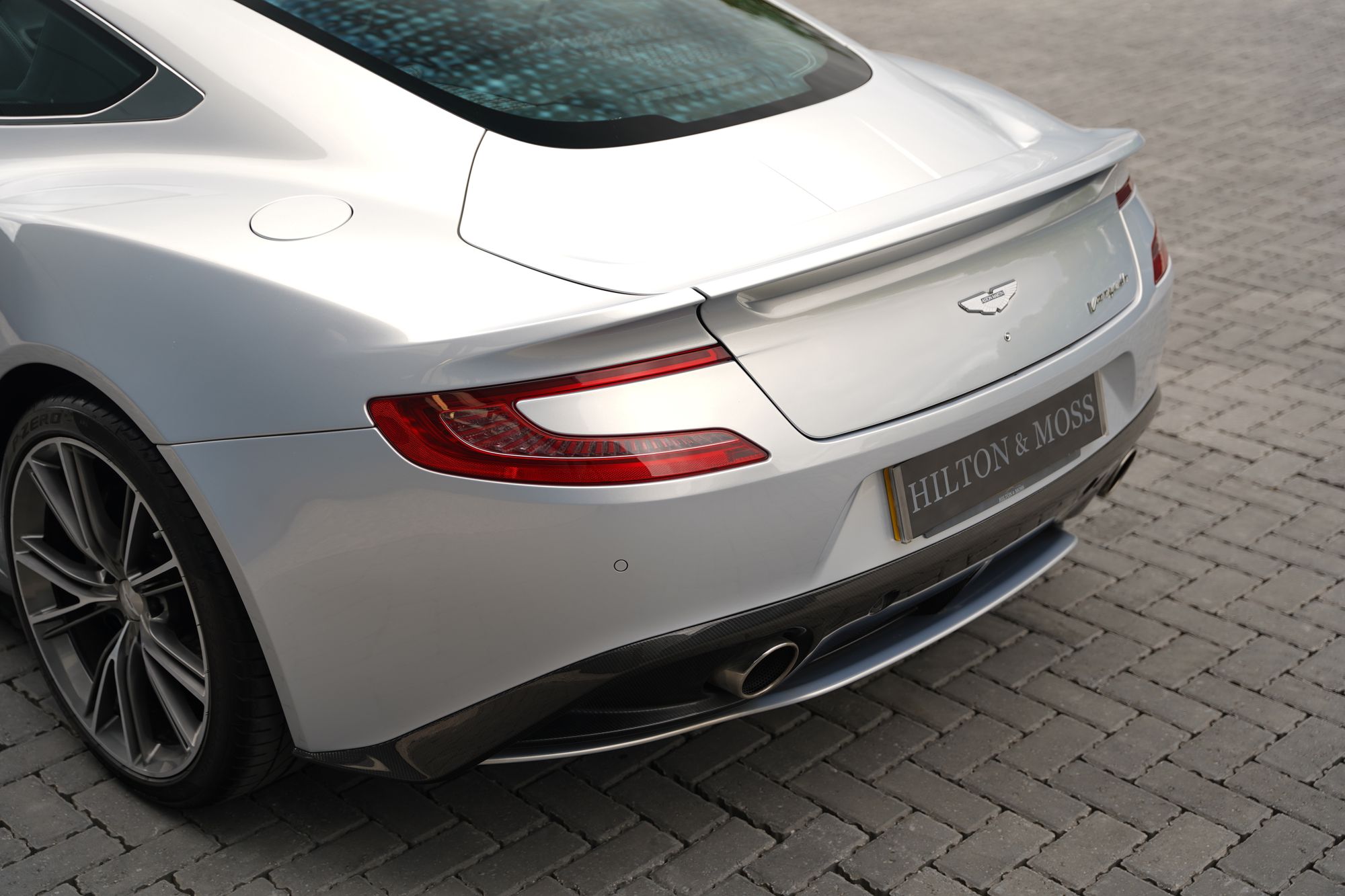 2014 Aston Martin Vanquish Coupe
