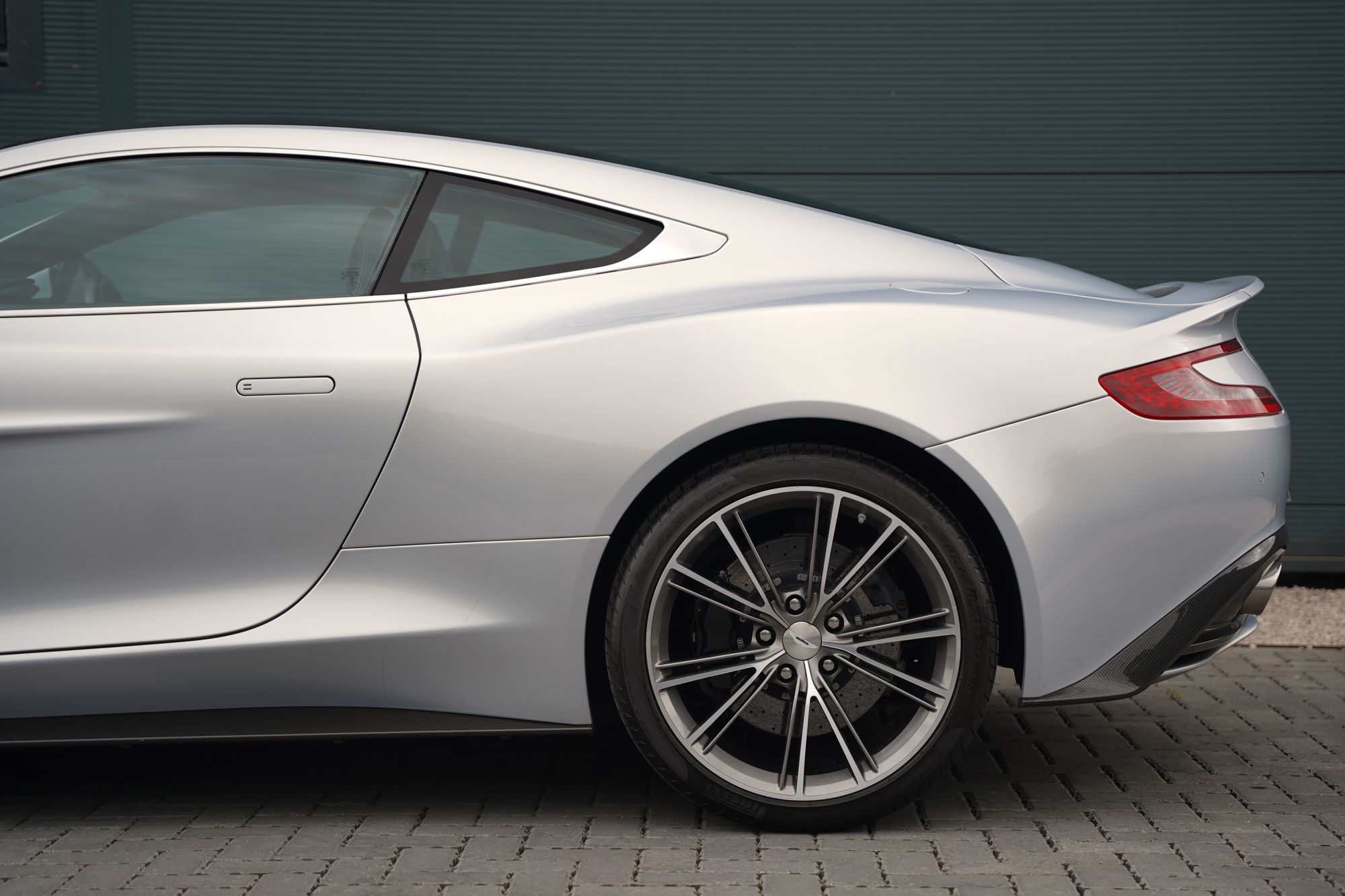 2014 Aston Martin Vanquish Coupe