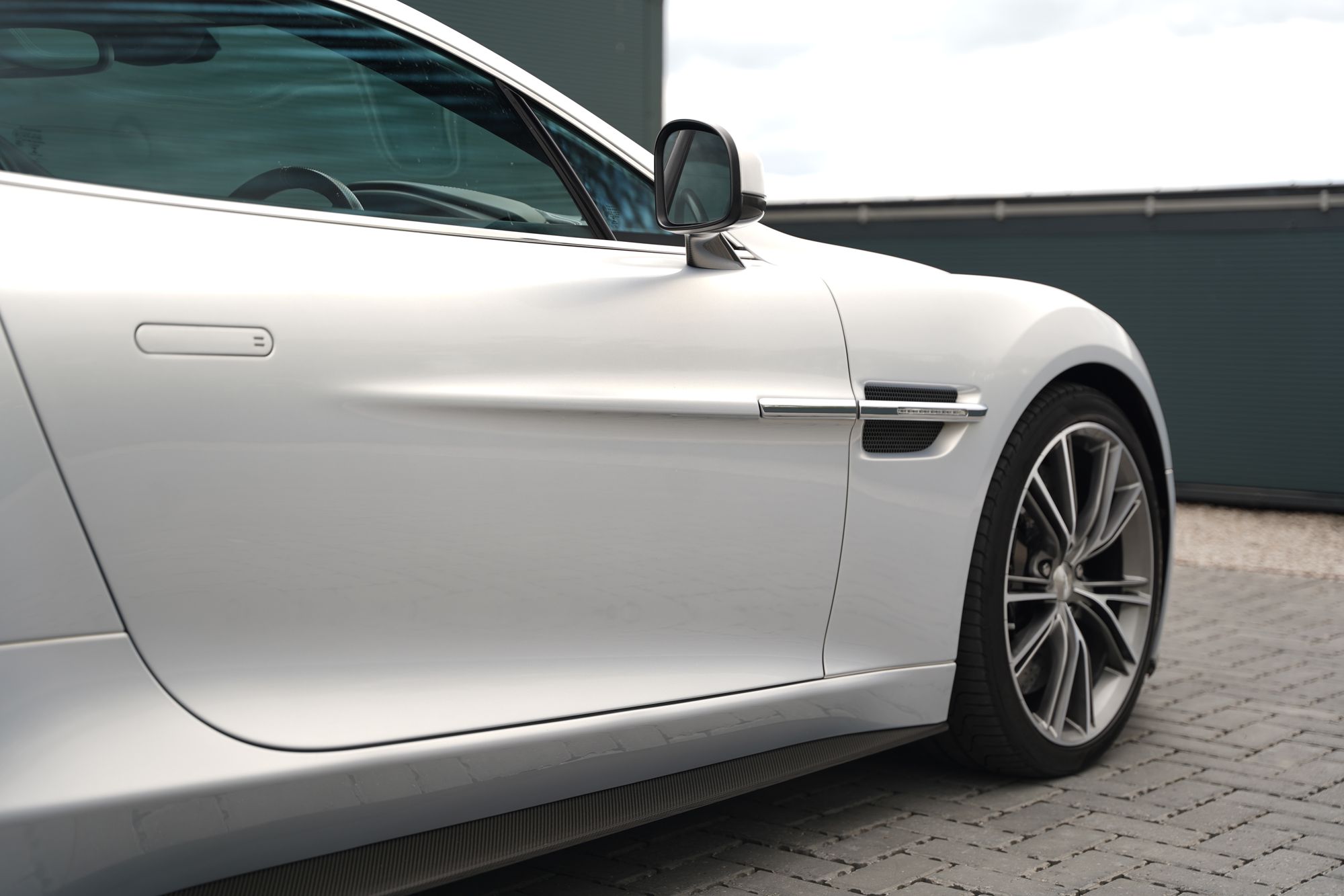 2014 Aston Martin Vanquish Coupe