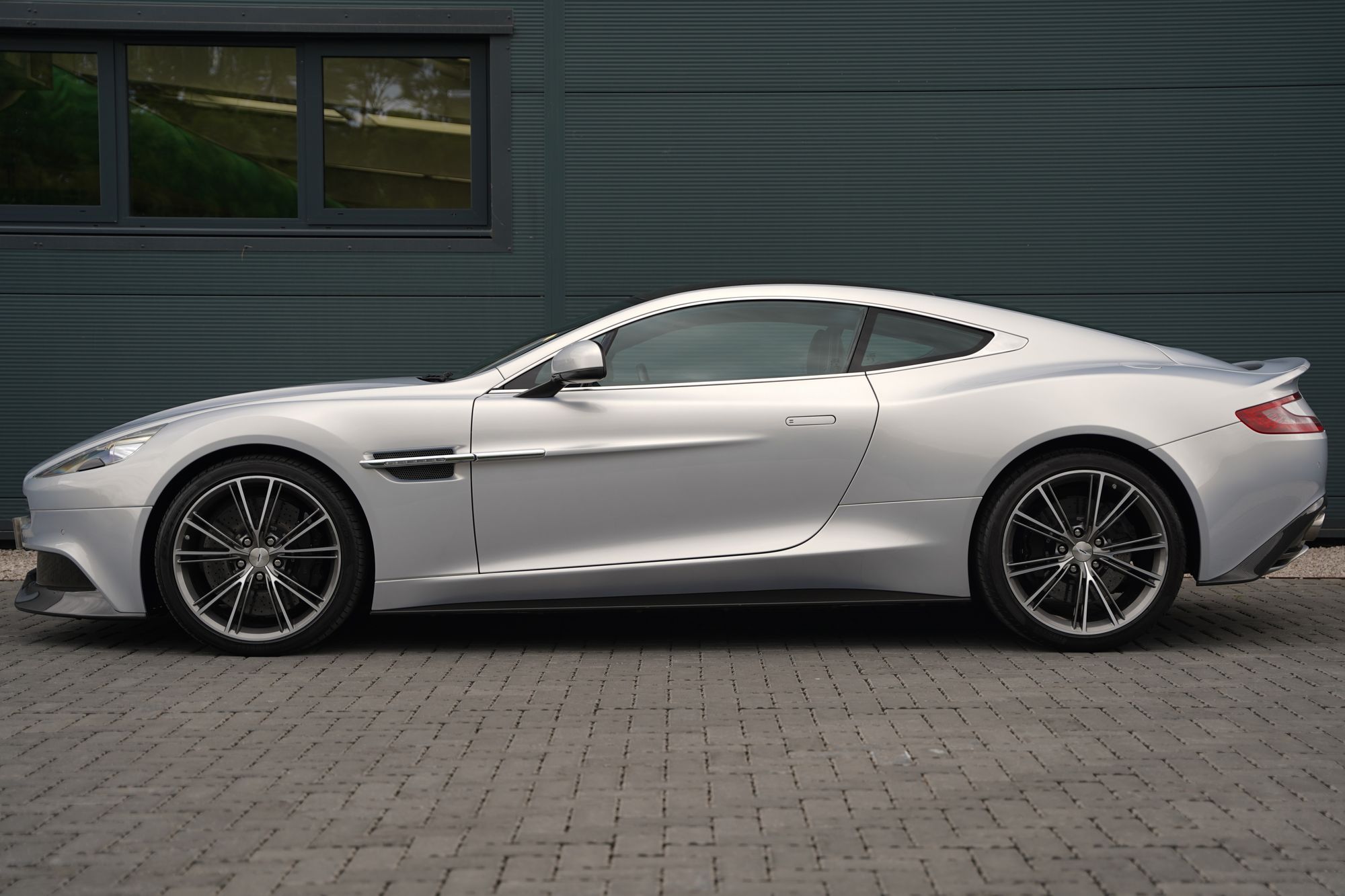 2014 Aston Martin Vanquish Coupe