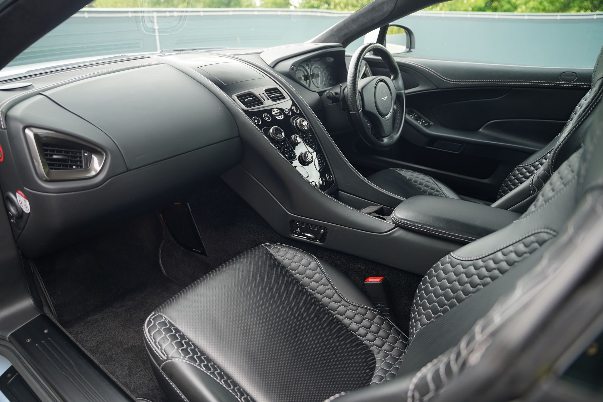 2014 Aston Martin Vanquish Coupe