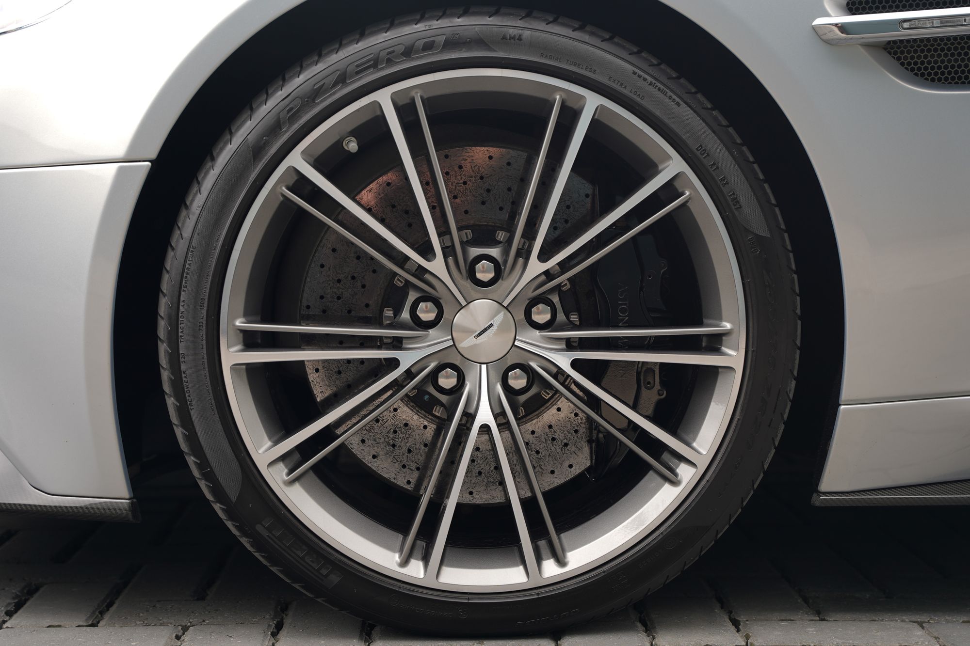 2014 Aston Martin Vanquish Coupe