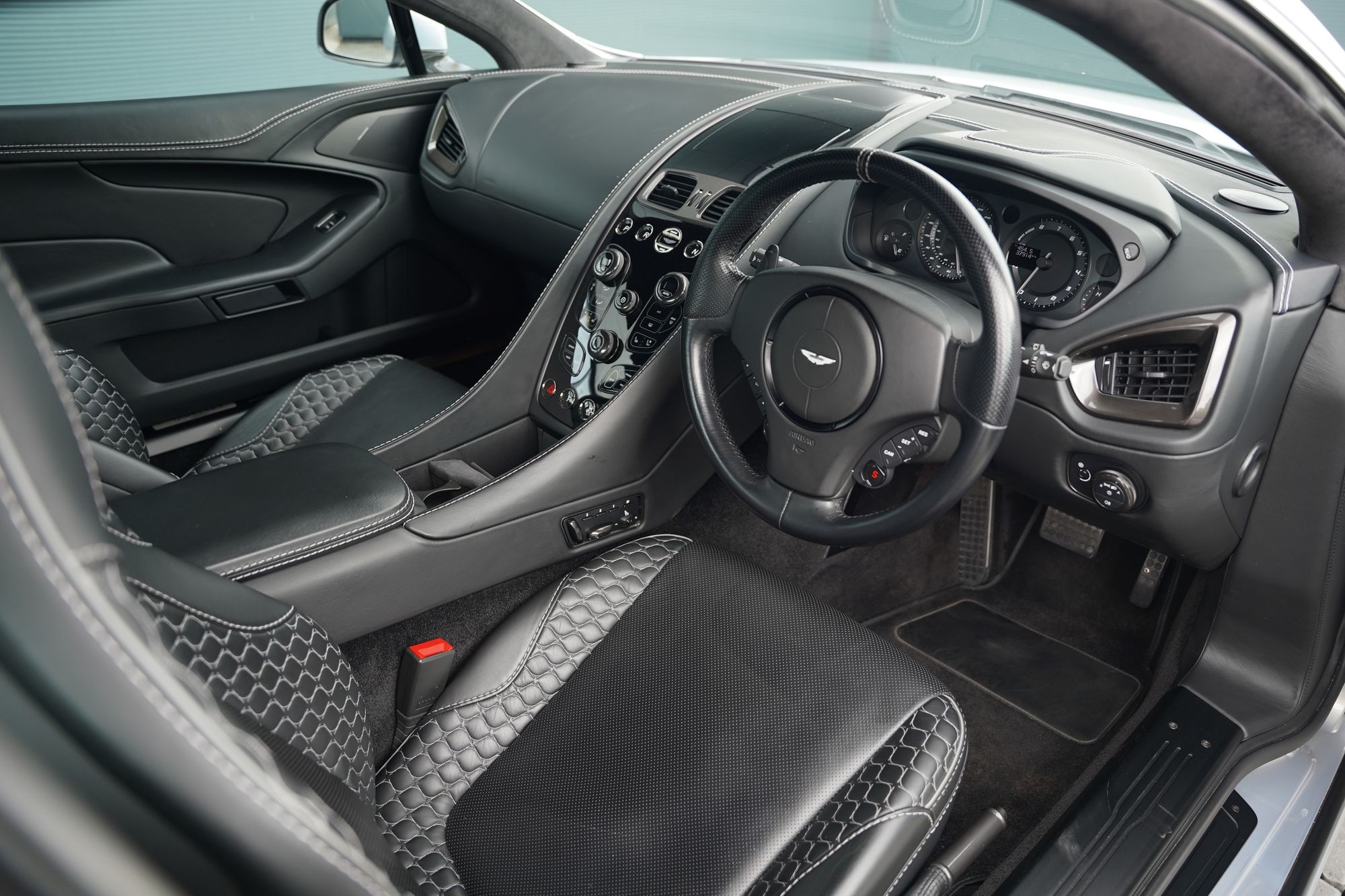2014 Aston Martin Vanquish Coupe