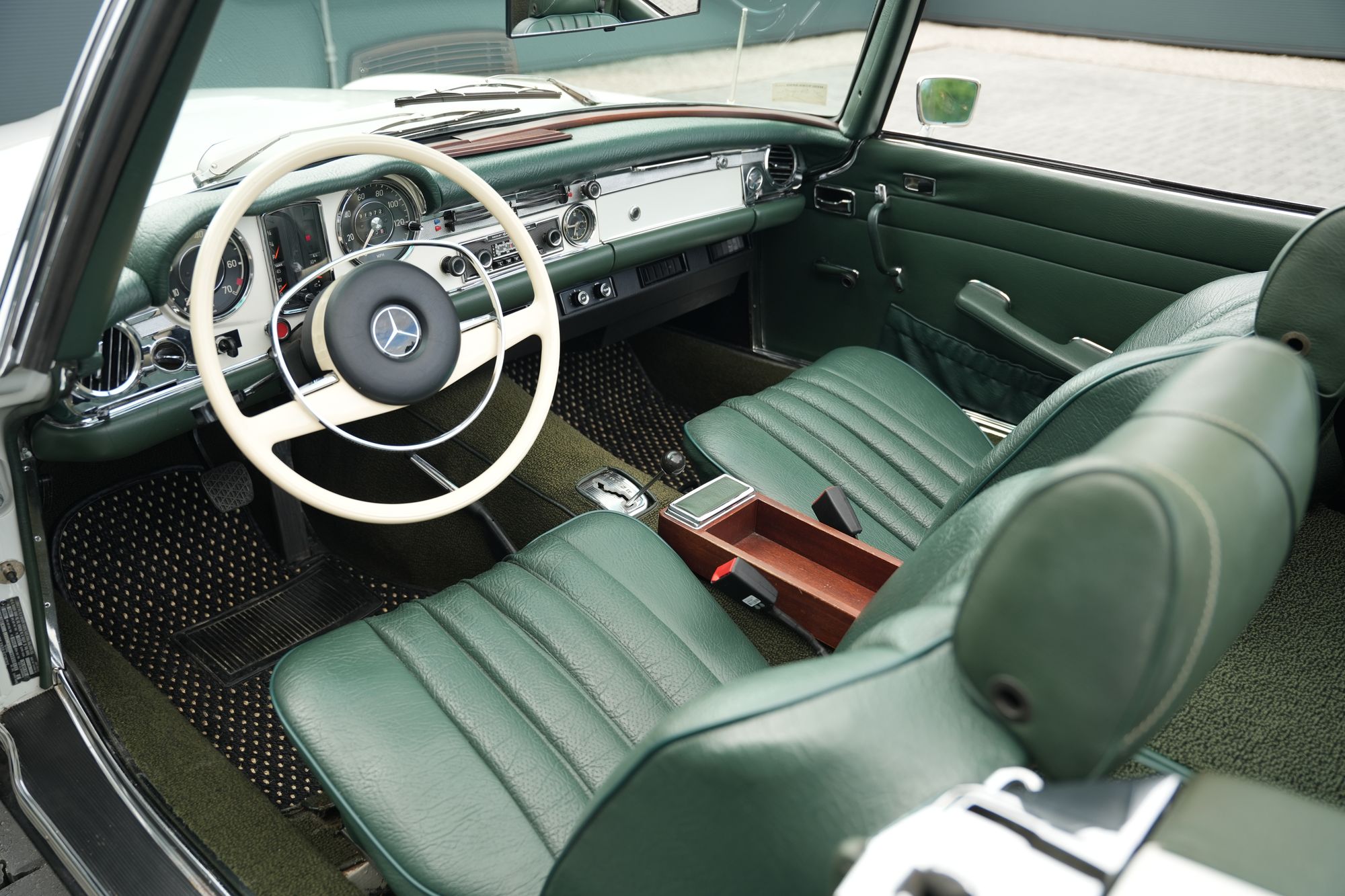1968 Mercedes-Benz 280 SL Pagoda