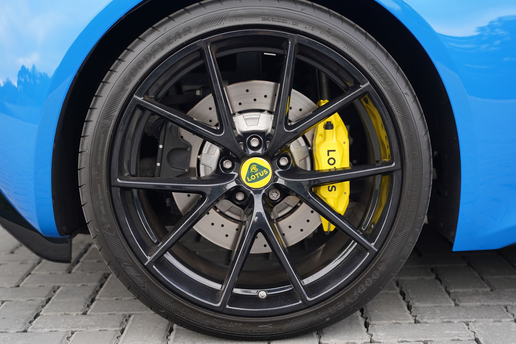 2023 Lotus Emira V6 First Edition