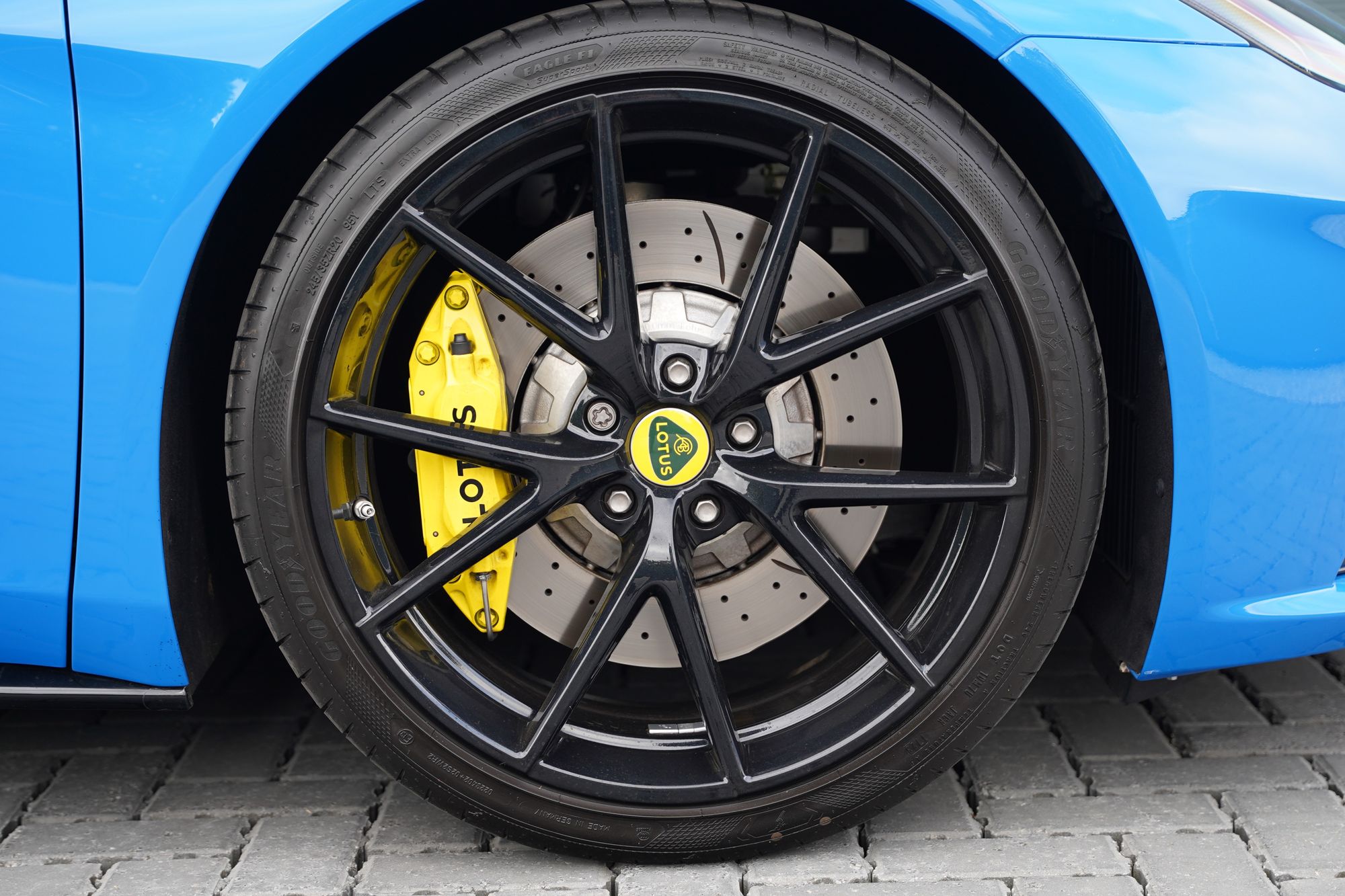 2023 Lotus Emira V6 First Edition