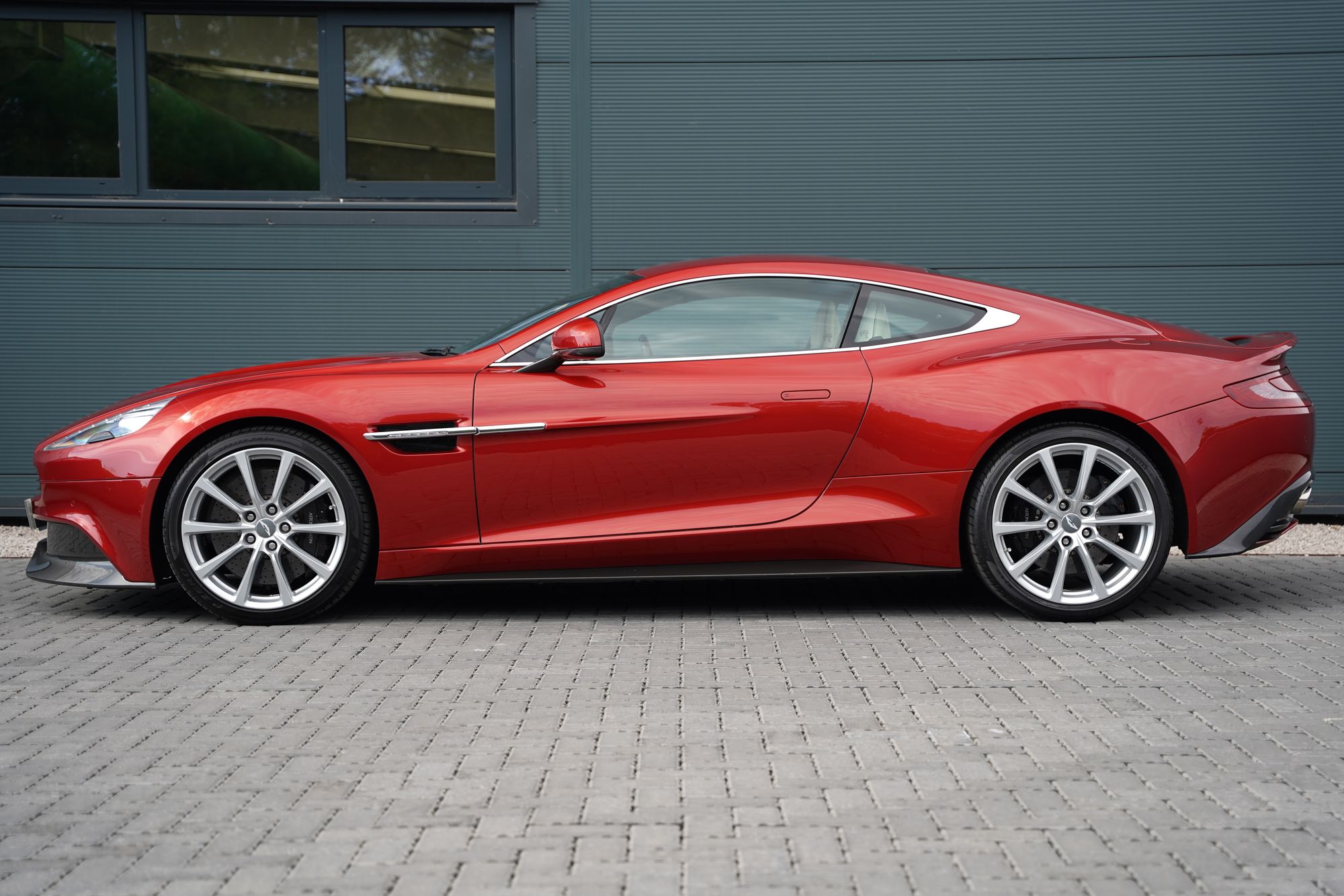 2013 Aston Martin Vanquish Coupe