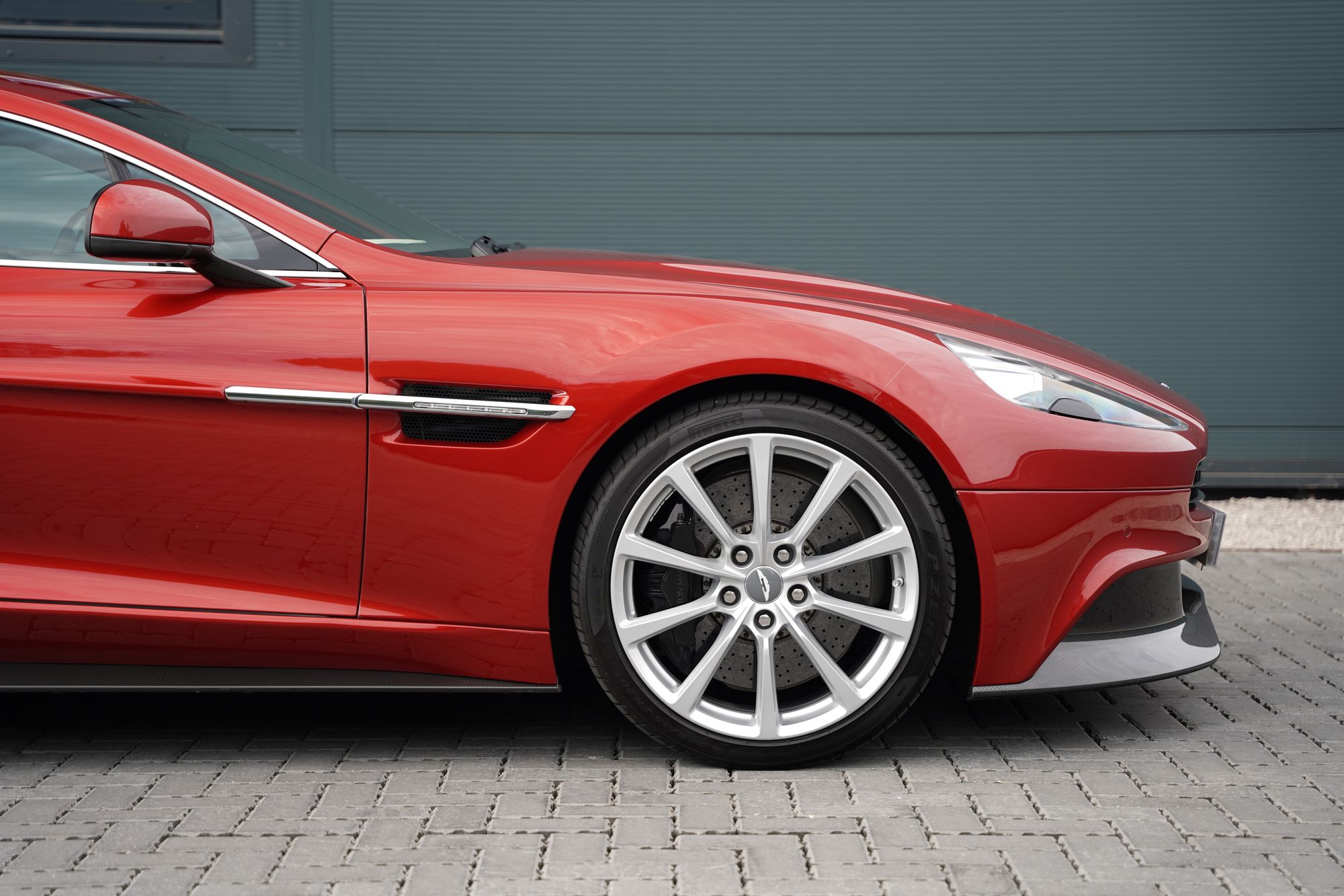 2013 Aston Martin Vanquish Coupe