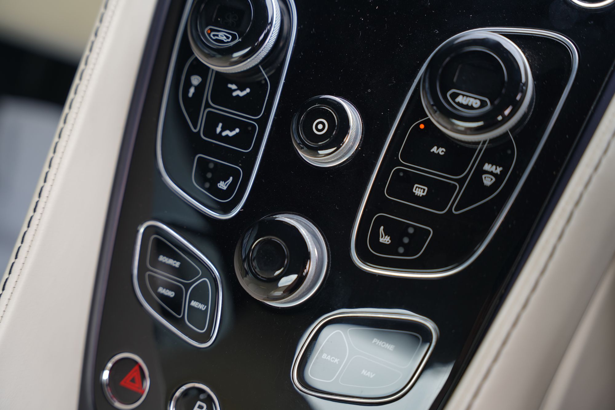 2013 Aston Martin Vanquish Coupe