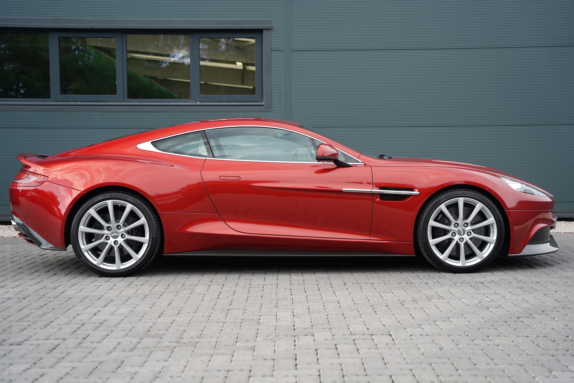 2013 Aston Martin Vanquish Coupe
