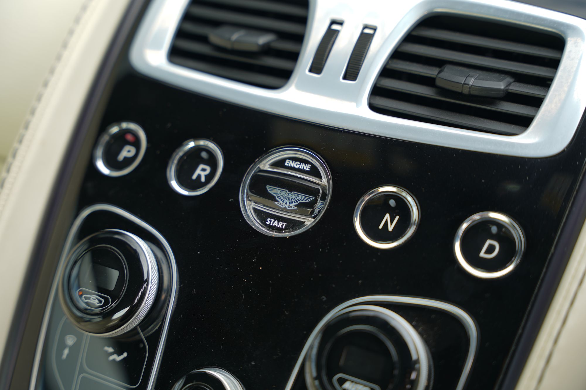 2013 Aston Martin Vanquish Coupe