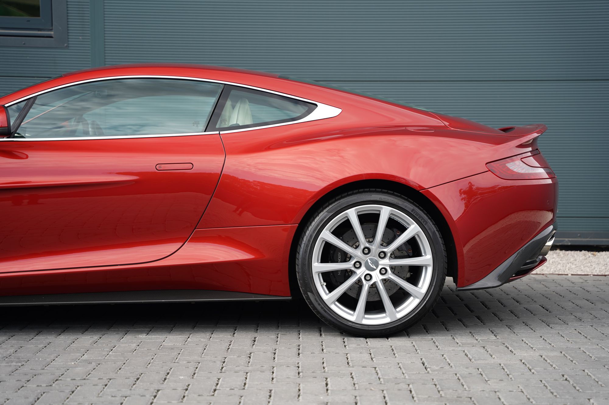 2013 Aston Martin Vanquish Coupe