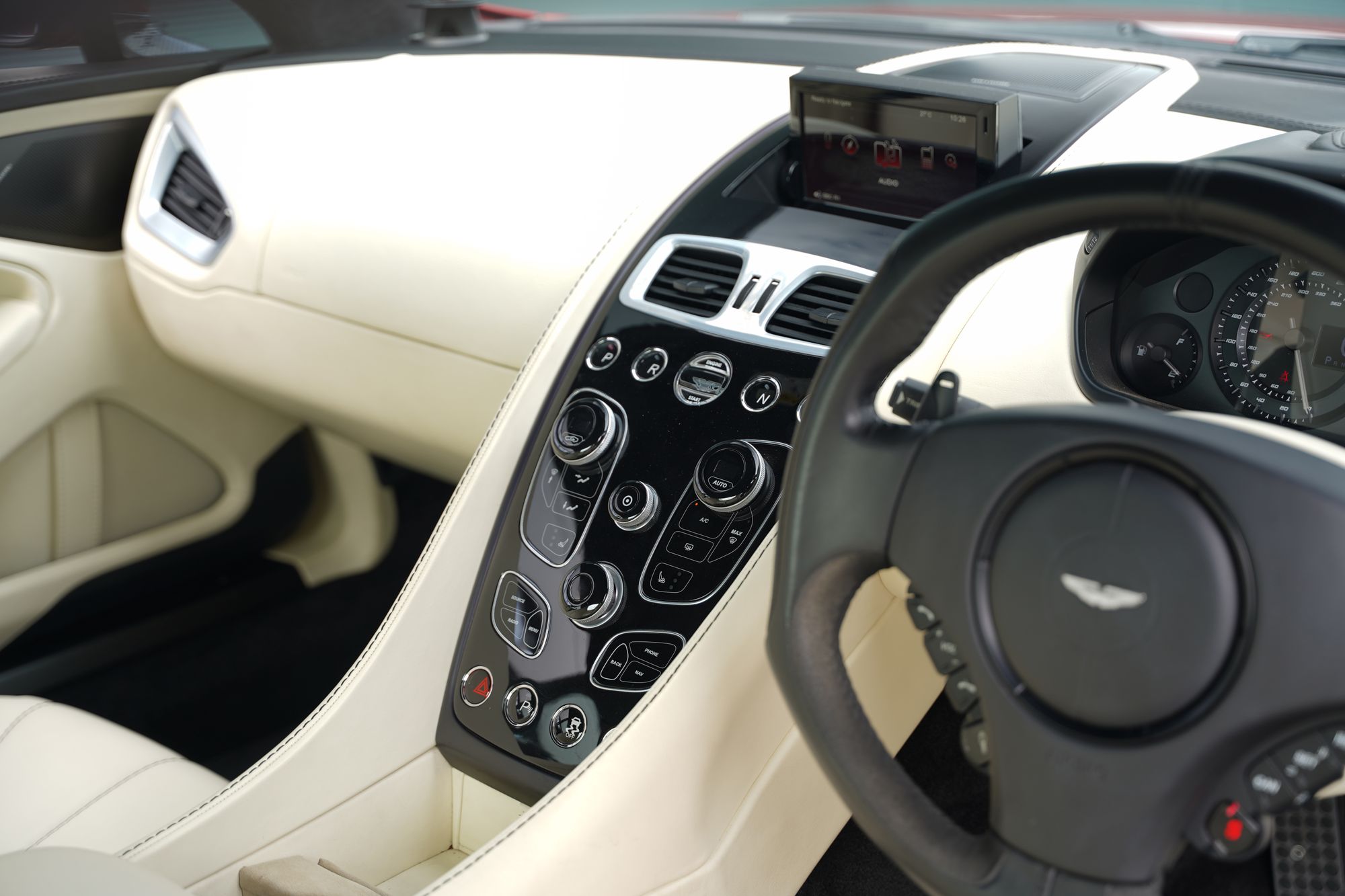 2013 Aston Martin Vanquish Coupe