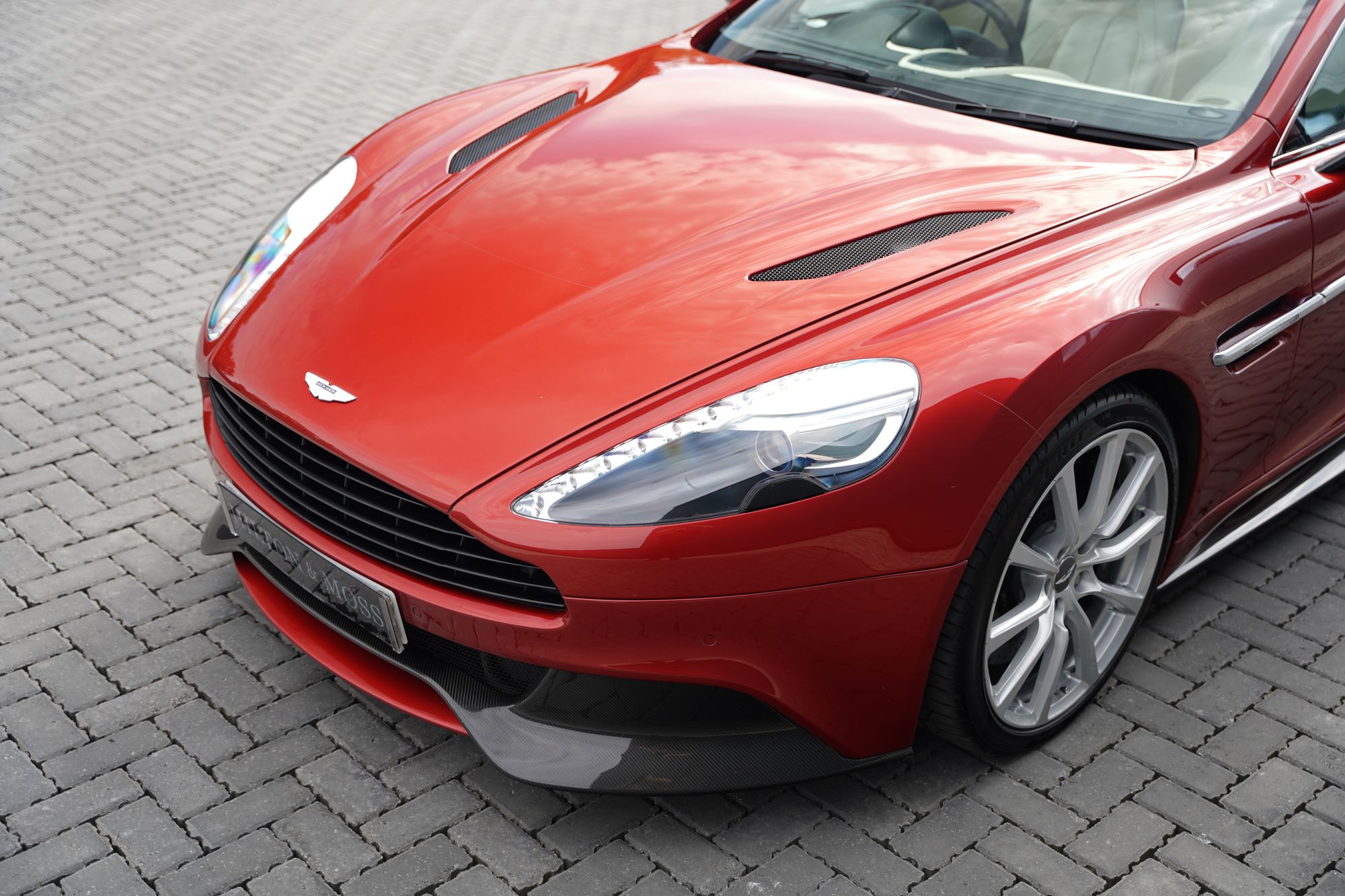2013 Aston Martin Vanquish Coupe