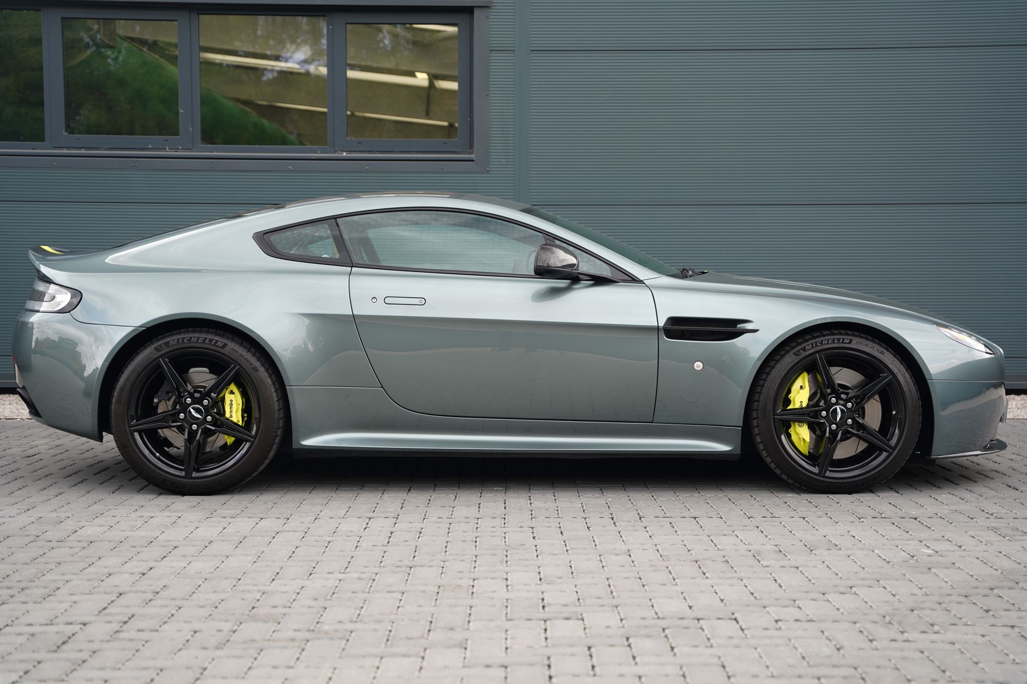 2018 Aston Martin V8 Vantage AMR