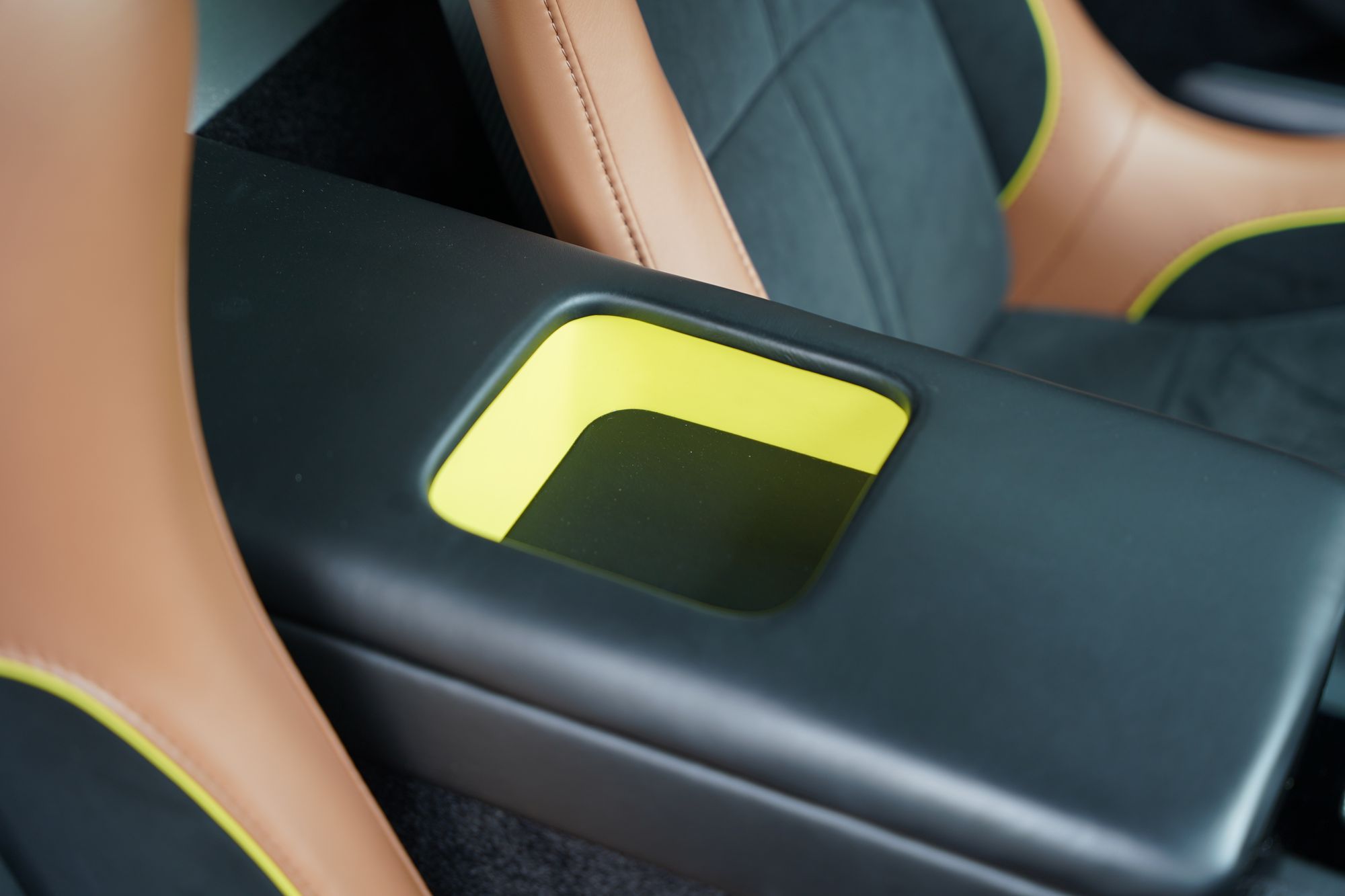 2018 Aston Martin V8 Vantage AMR