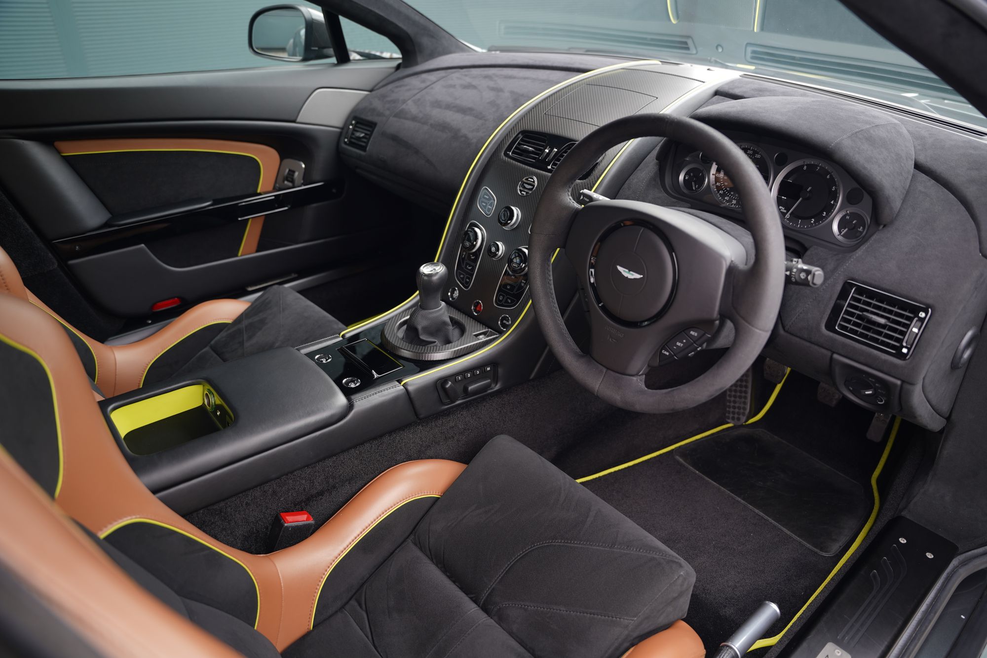 2018 Aston Martin V8 Vantage AMR