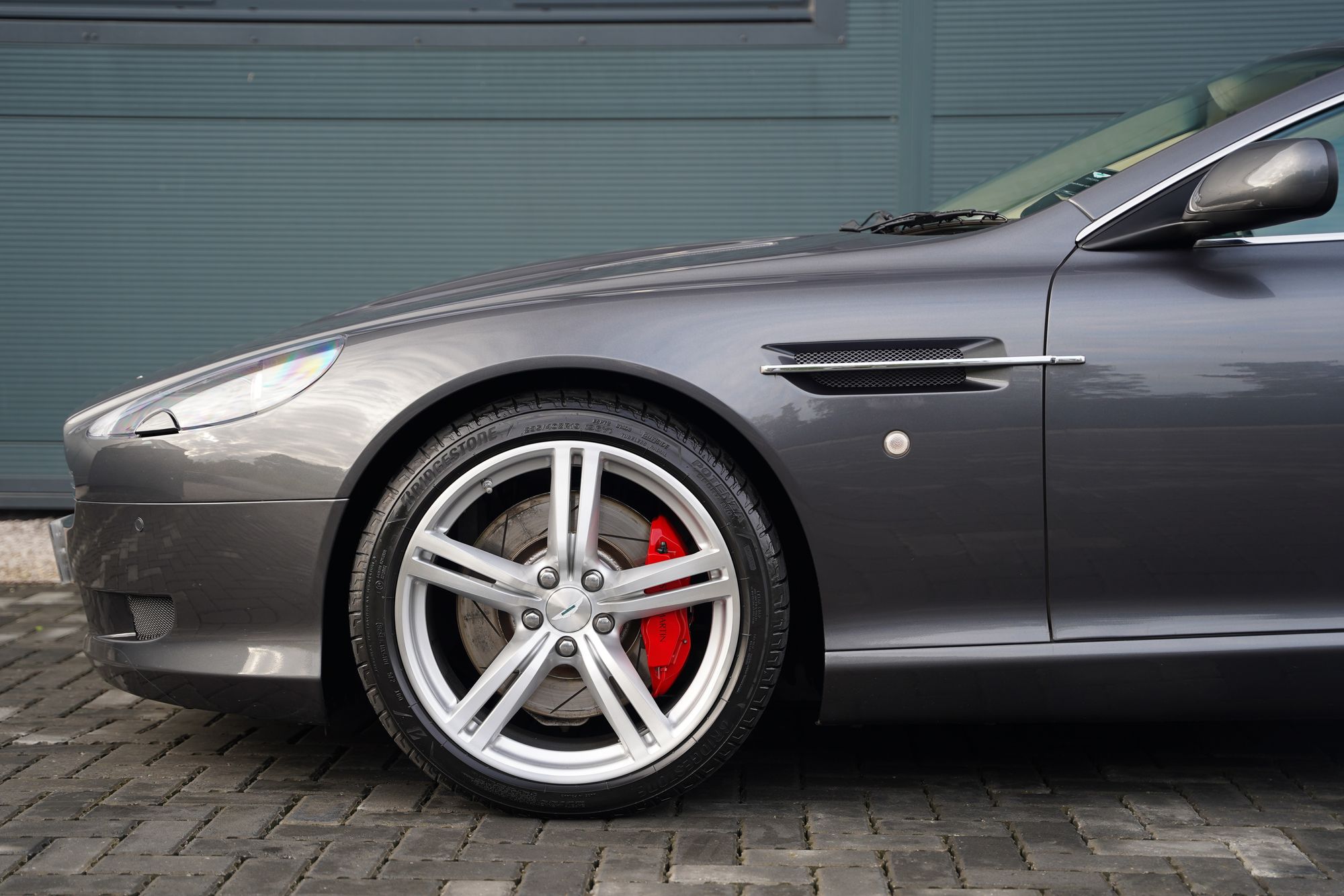 2009 Aston Martin DB9 Coupe