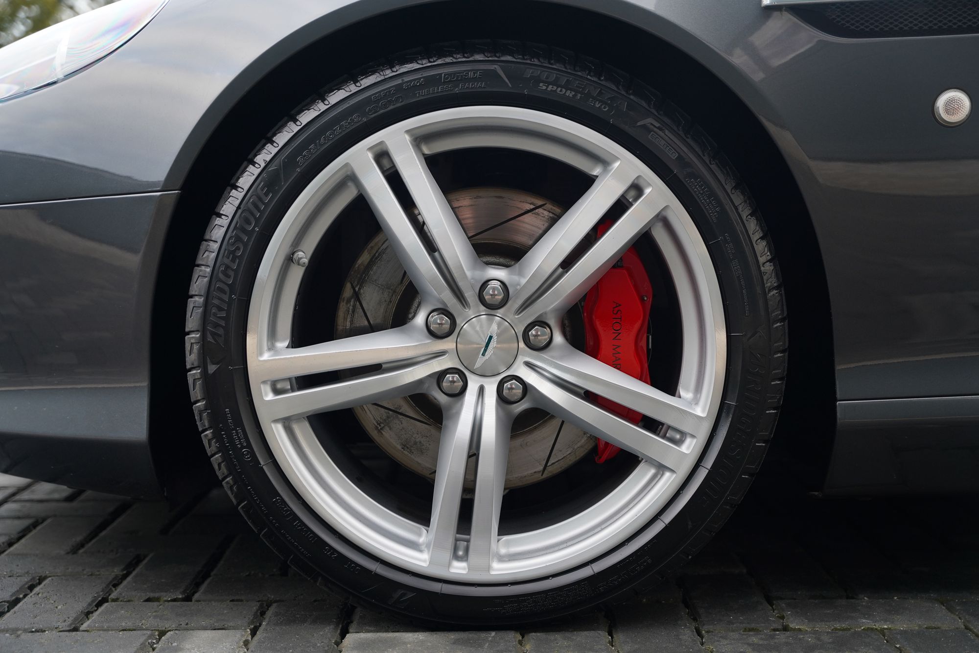 2009 Aston Martin DB9 Coupe