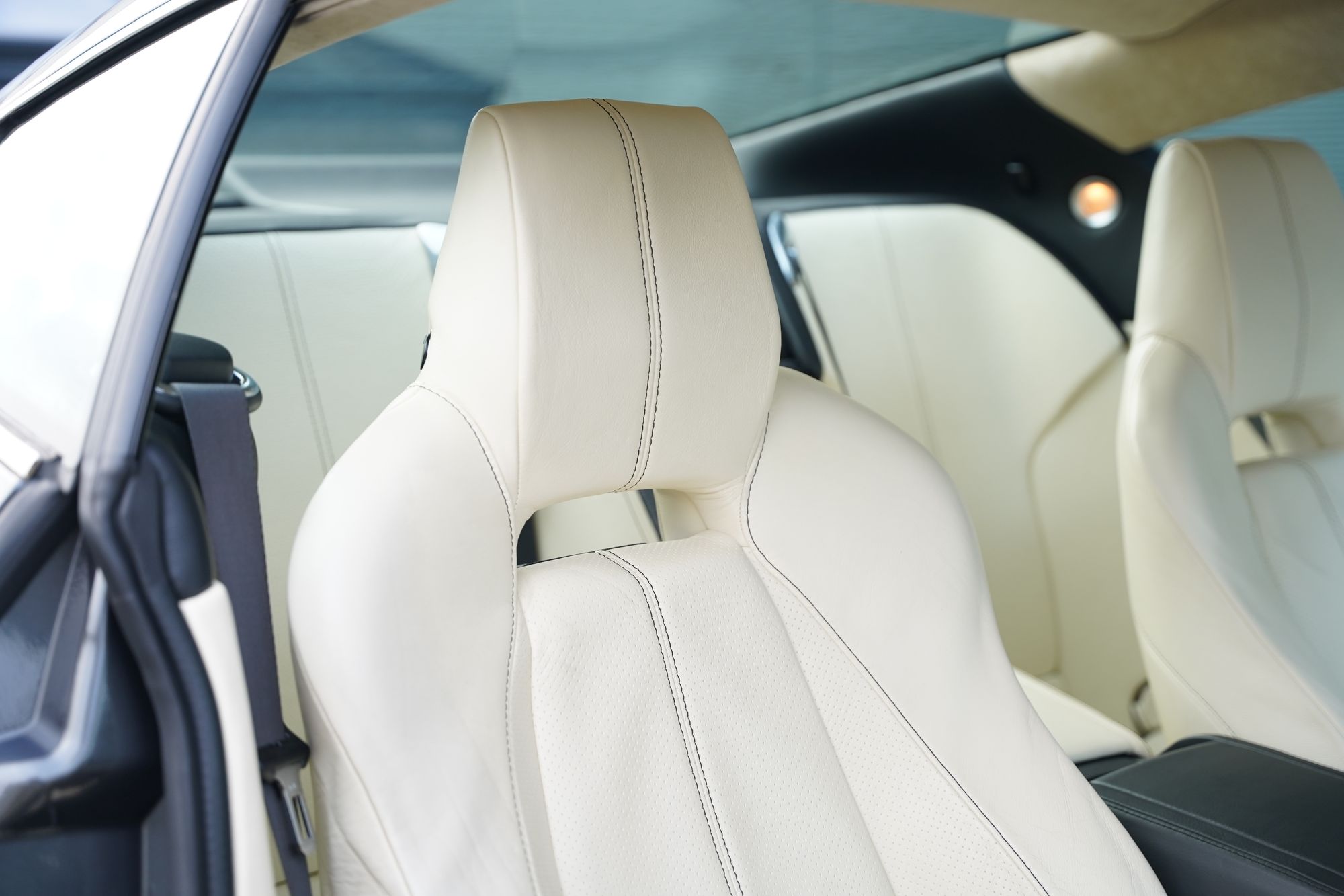 2009 Aston Martin DB9 Coupe
