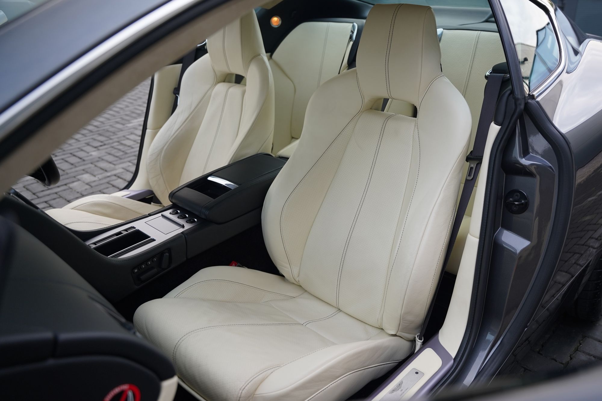 2009 Aston Martin DB9 Coupe