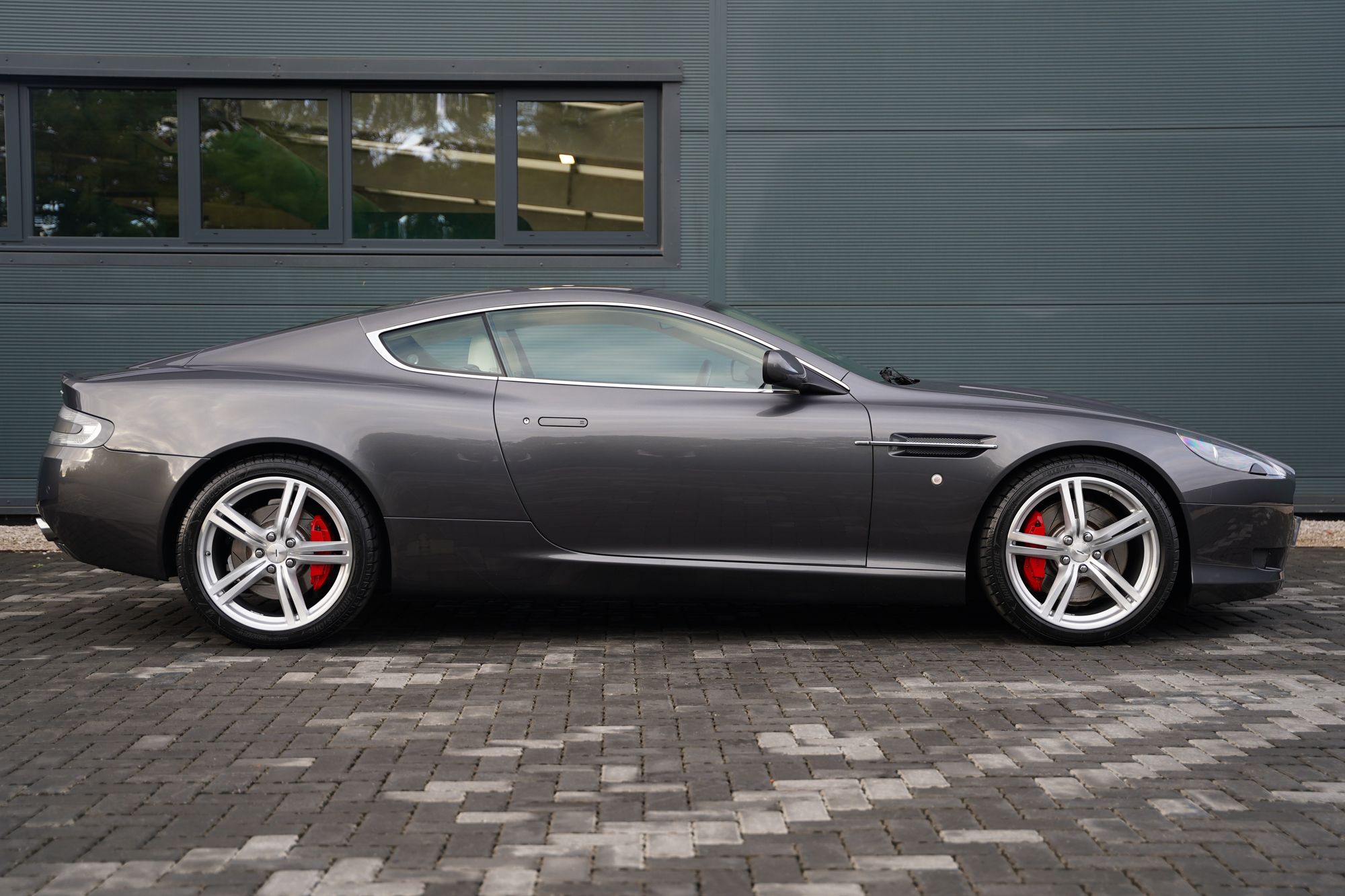 2009 Aston Martin DB9 Coupe