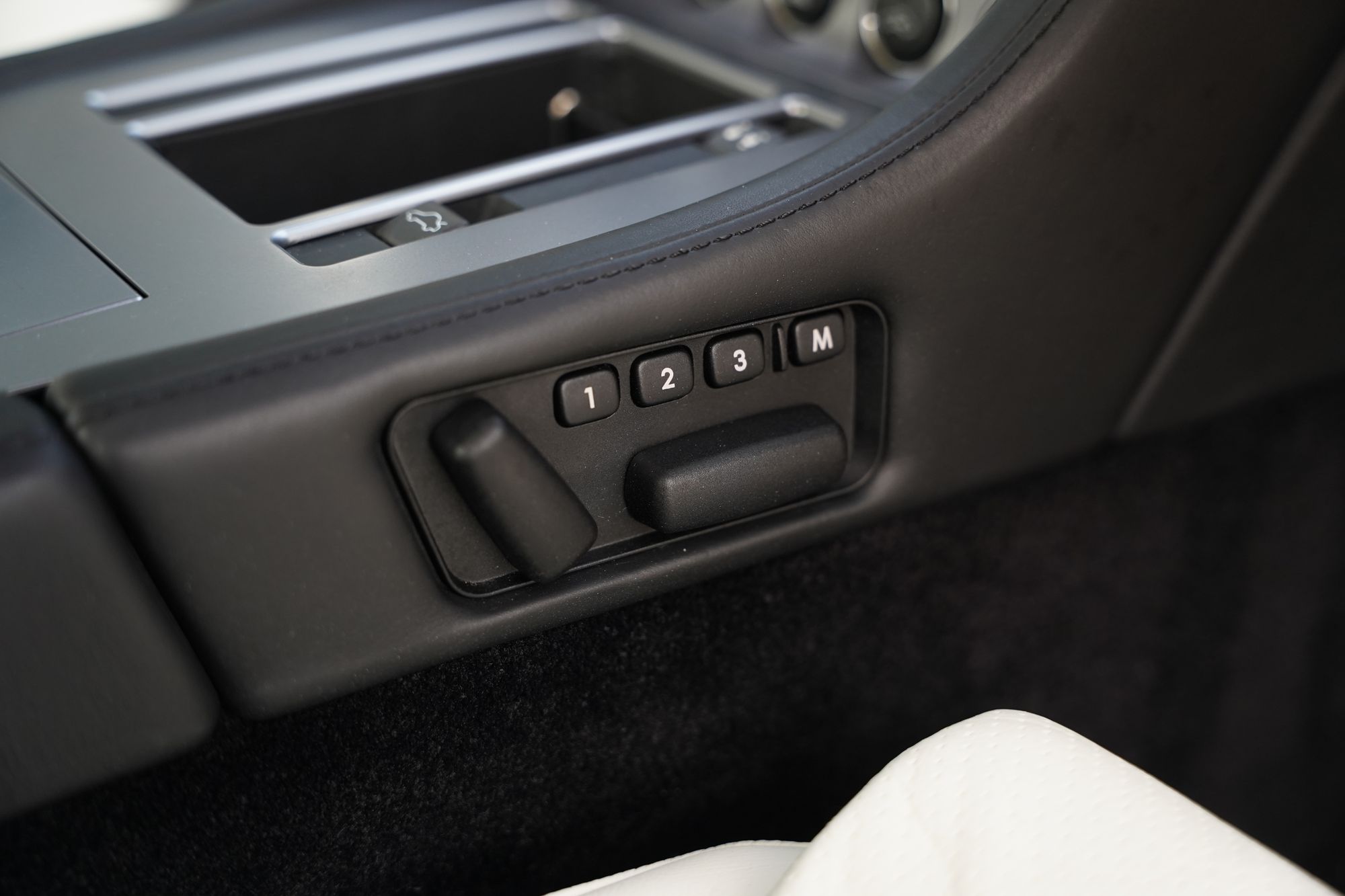 2009 Aston Martin DB9 Coupe