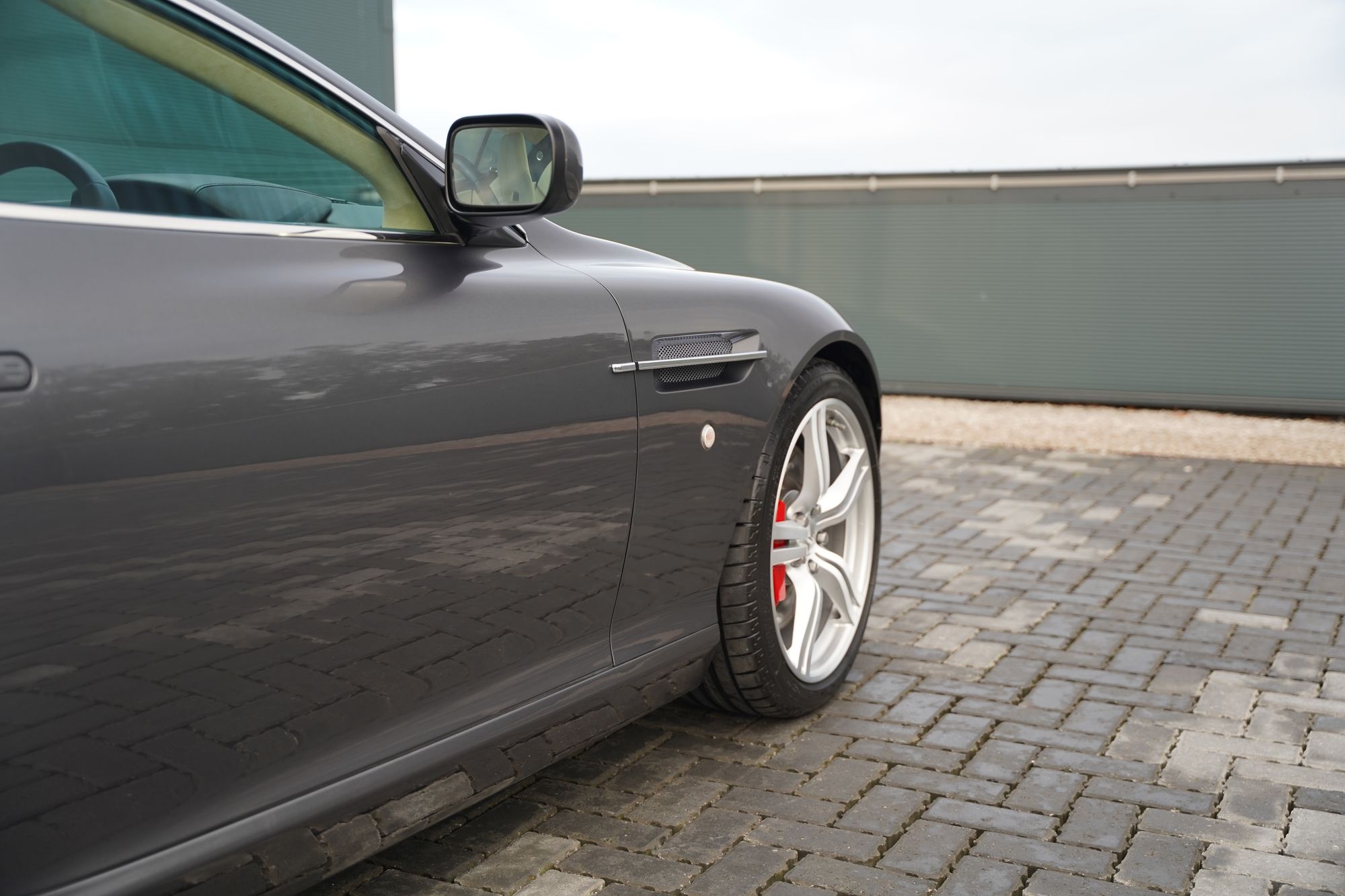 2009 Aston Martin DB9 Coupe