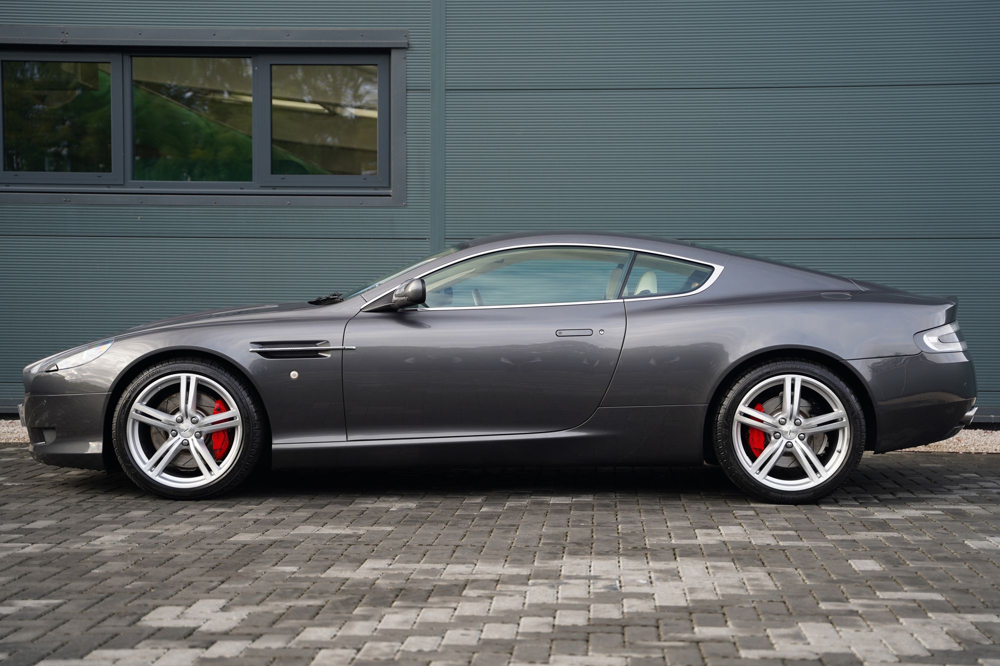 2009 Aston Martin DB9 Coupe